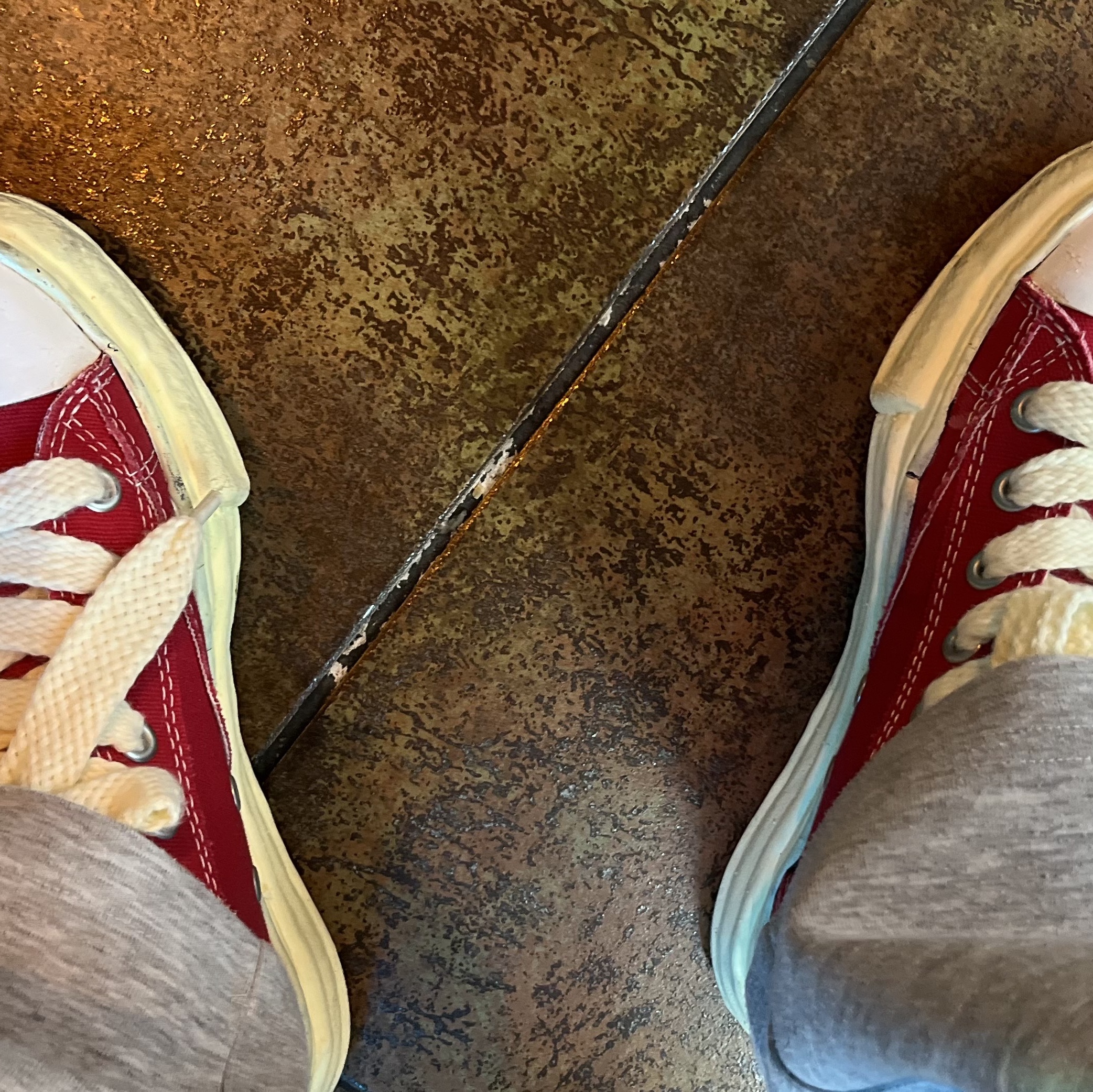 Maison Mihara Yasuhiro Peterson VL OG Sole Canvas Low-top Sneakers Red 착용 스타일 - 4