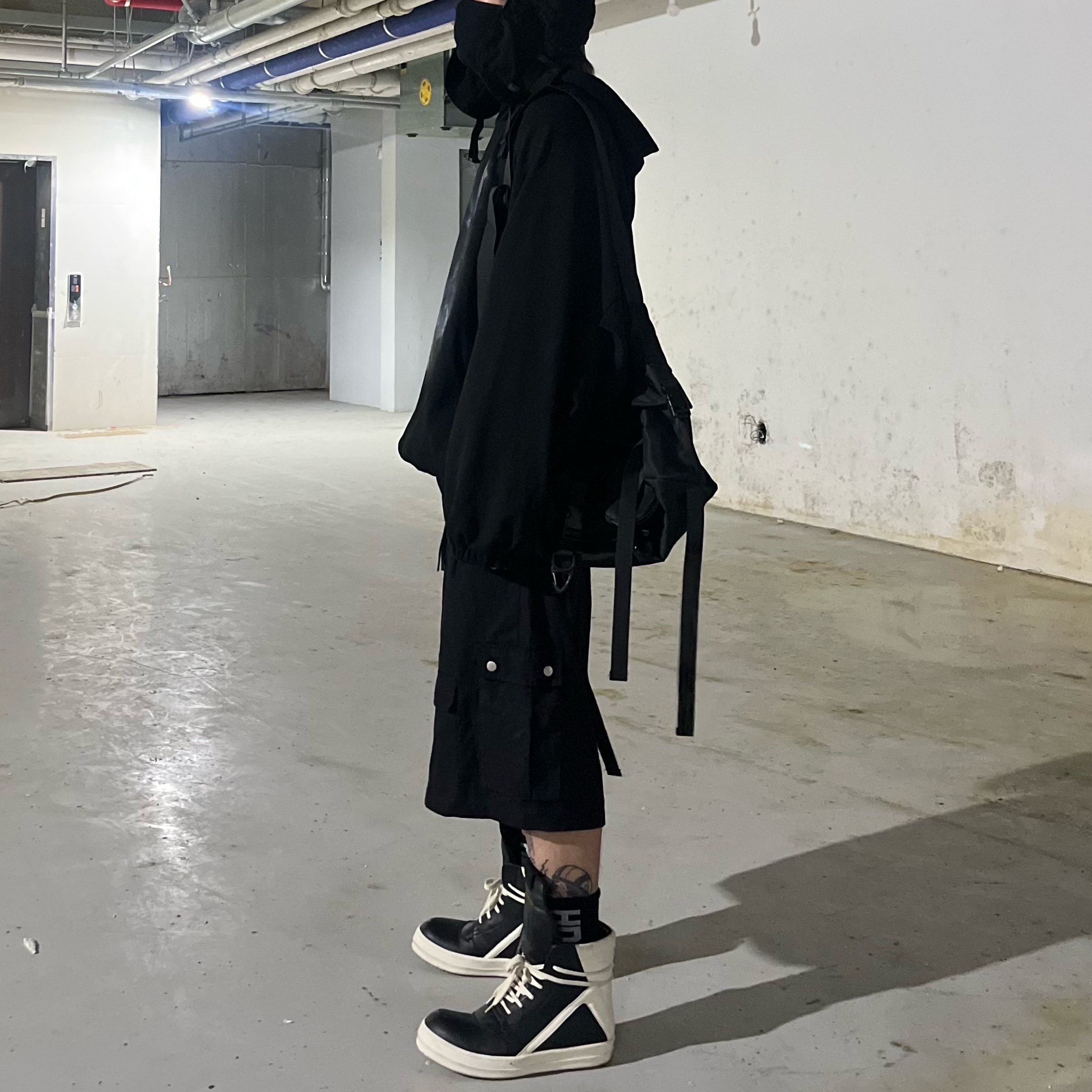 Rick Owens Geobasket Full Grain Calf Leather Strobe Sneakers Black Milk White 착용 스타일 - 3