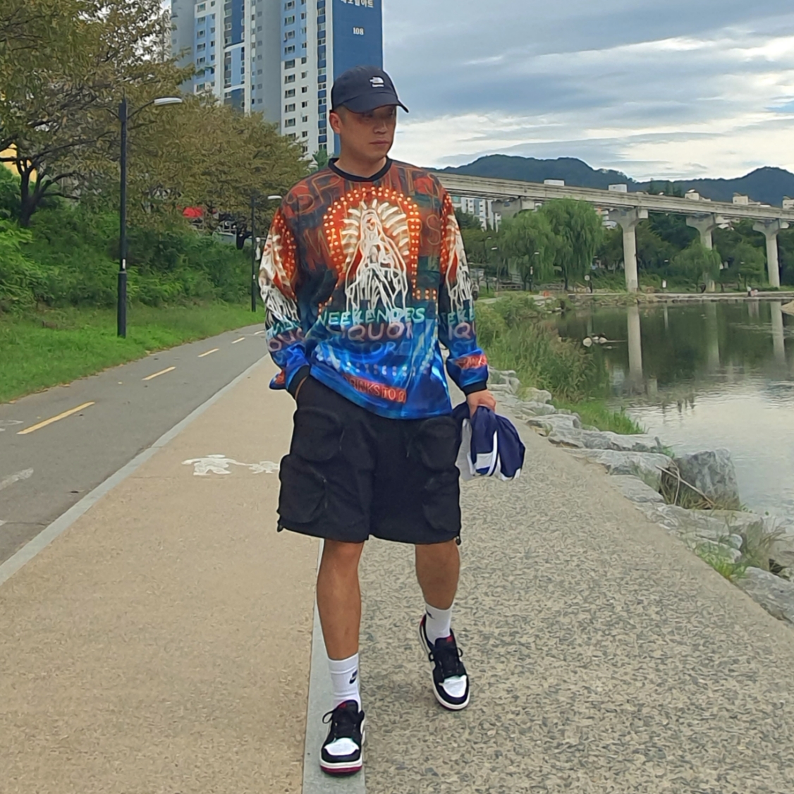 Jordan 1 Retro Low OG Black Toe, Supreme x The North Face Split 6-Panel Black - 24SS 착용 스타일 - 1