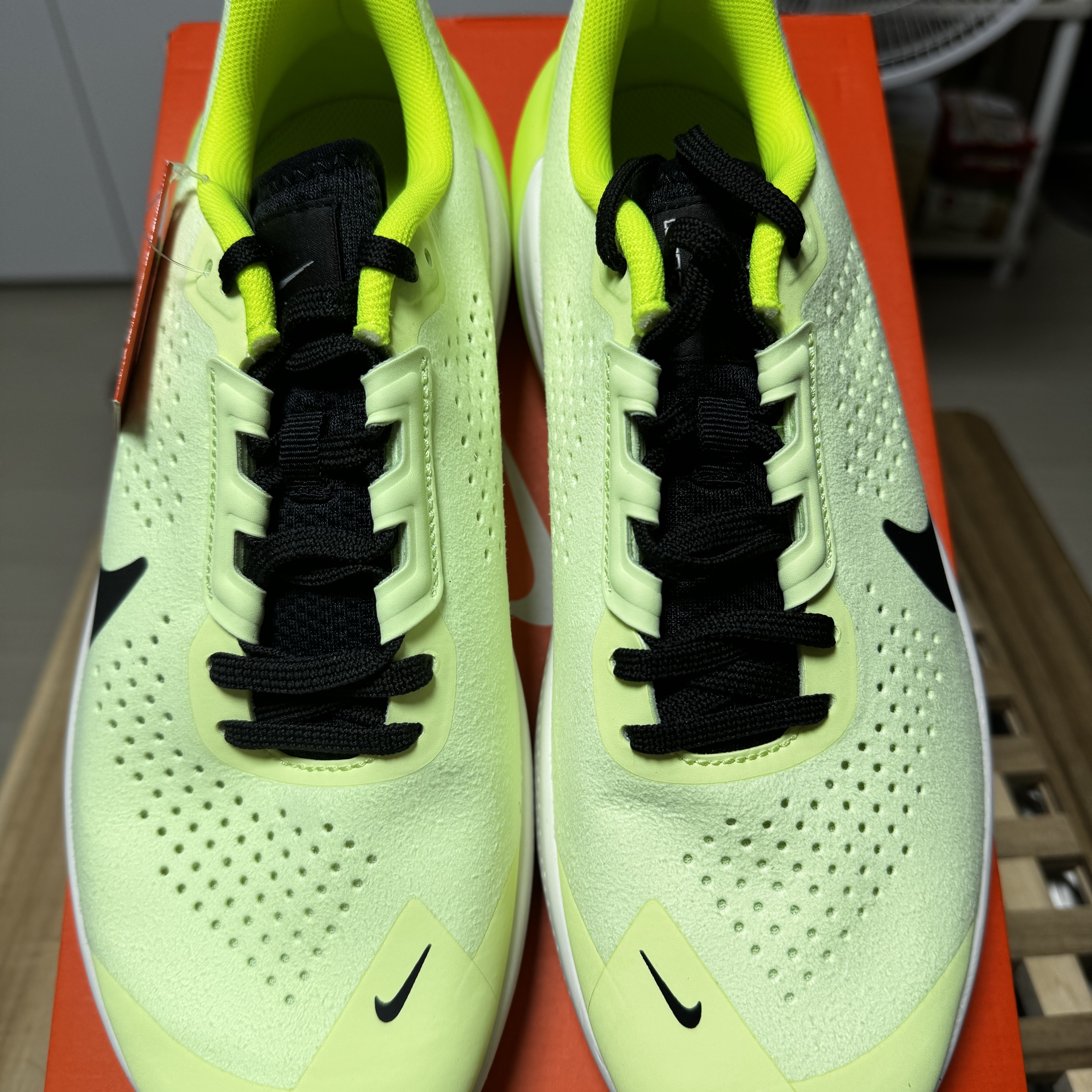 Nike Air Zoom TR 1 Volt Phantom 착용 스타일 - 4