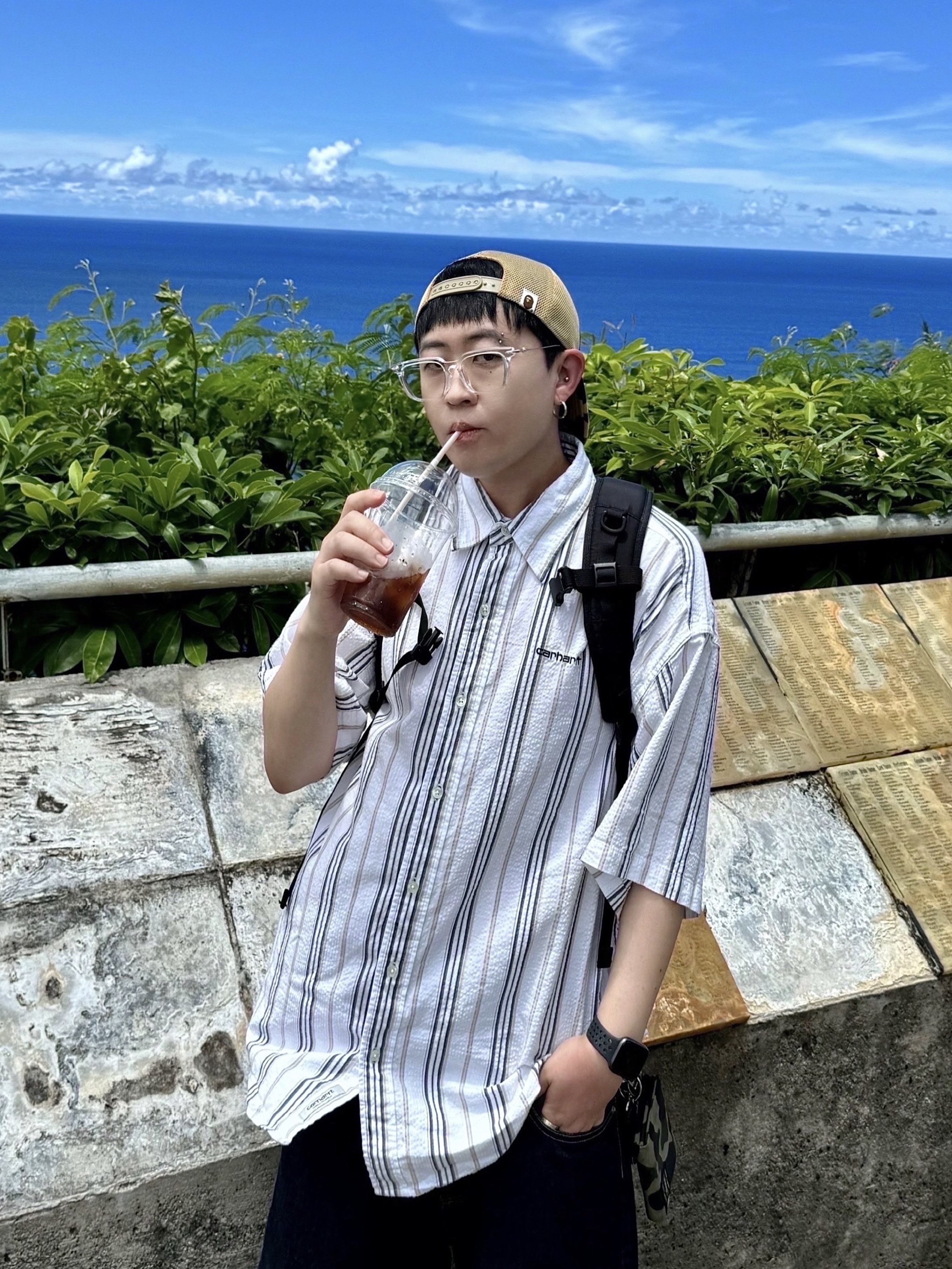 Carhartt WIP S/S Quentin Shirt Wax, Stussy x BAPE Trucker Cap Yellow 착용 스타일 - 2
