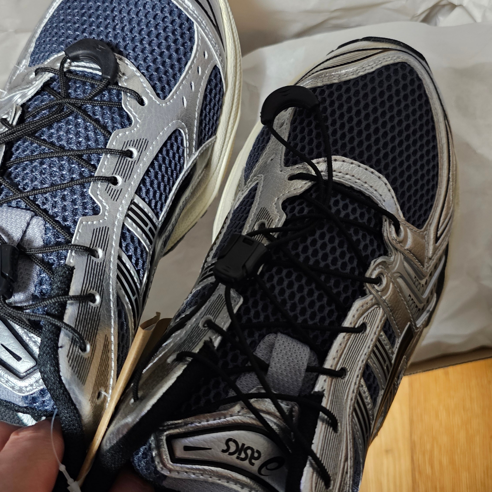 Asics Unlimited Gel-Kayano 14 Carrier Grey Black 착용 스타일