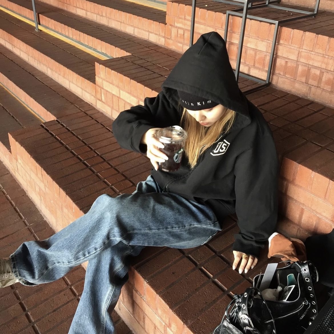Deus Ex Machina Seoul College Hooded Jacket Black, (W) Matin Kim Matin Classic Beanie Black 착용 스타일 - 2