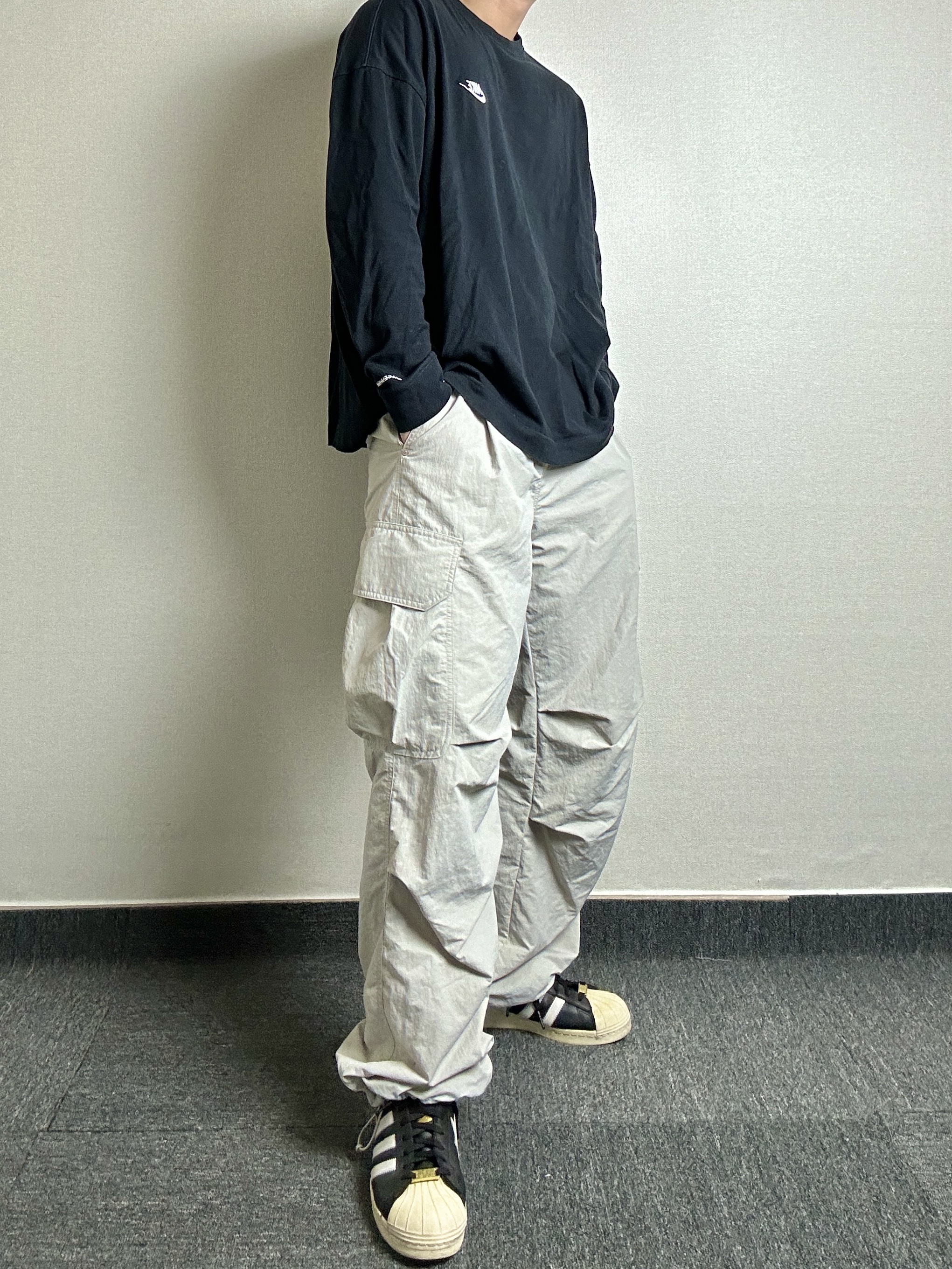 Nike x Peaceminusone LS T-Shirt Black (DR0098-010), Adidas x BAPE Superstar 80s Core Black Off White 착용 스타일 - 4