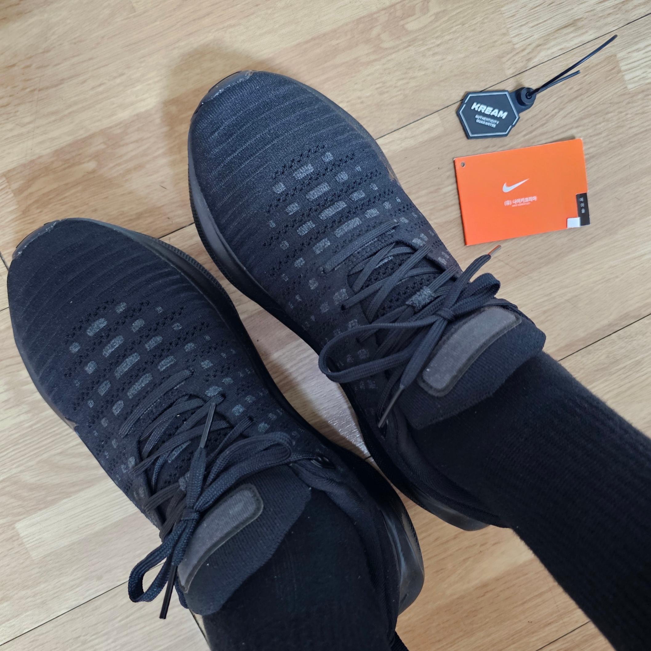 Nike ReactX Infinity Run 4 Black Anthracite 착용 스타일
