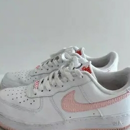 Nike Air Force 1 '07 Valentine's Day 2022 착용 스타일