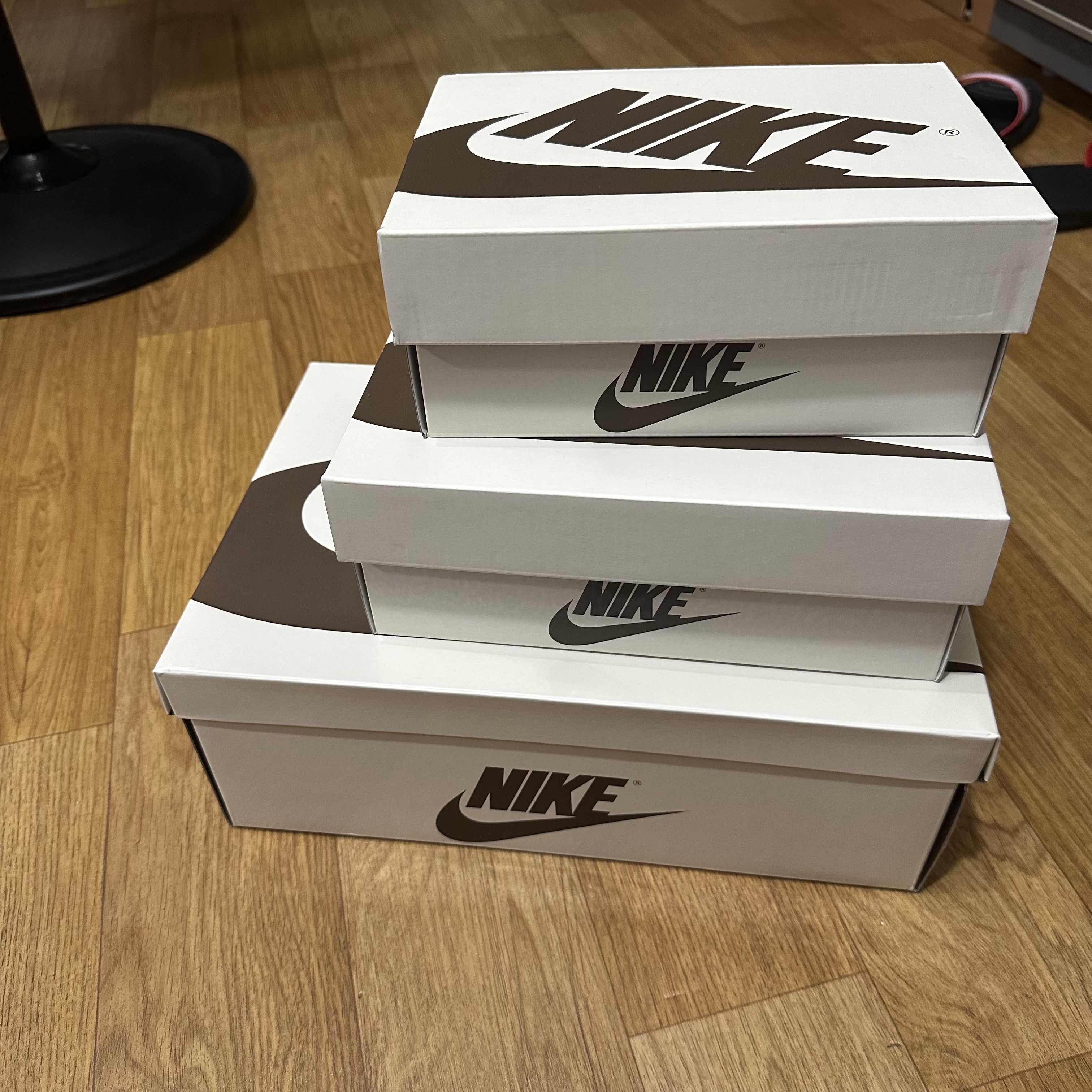 Jordan 1 x Travis Scott Retro Low OG SP Reverse Olive, (PS) Jordan 1 x Travis Scott Retro Low OG SP Reverse Olive 착용 스타일