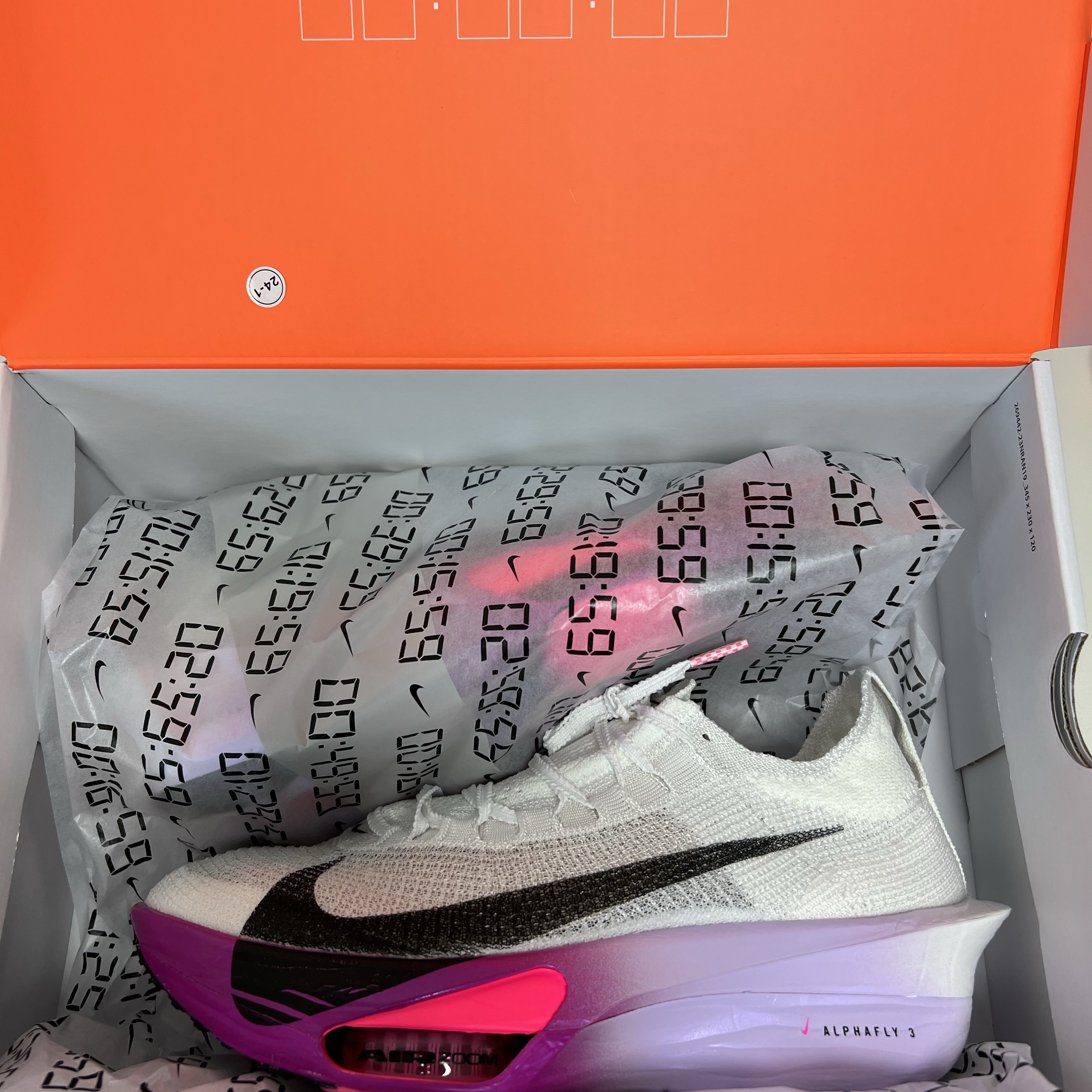 Nike Air Zoom Alphafly Next% 3 Hyper Pink 착용 스타일 - 2