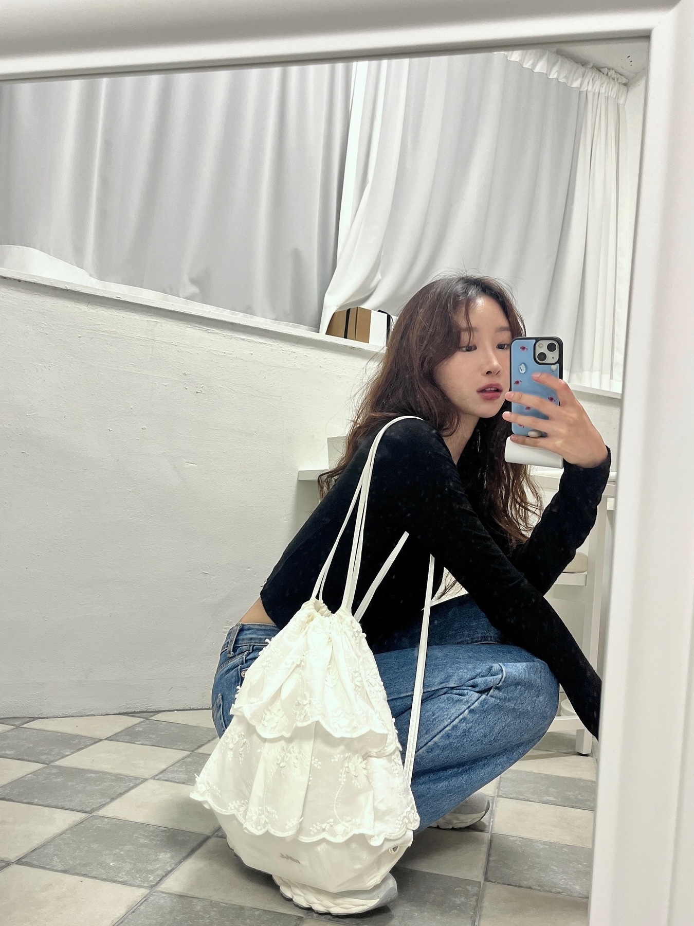 Athe Vanessabruno Prill Flower Backpack And Shoulder Bag White 착용 스타일 - 5