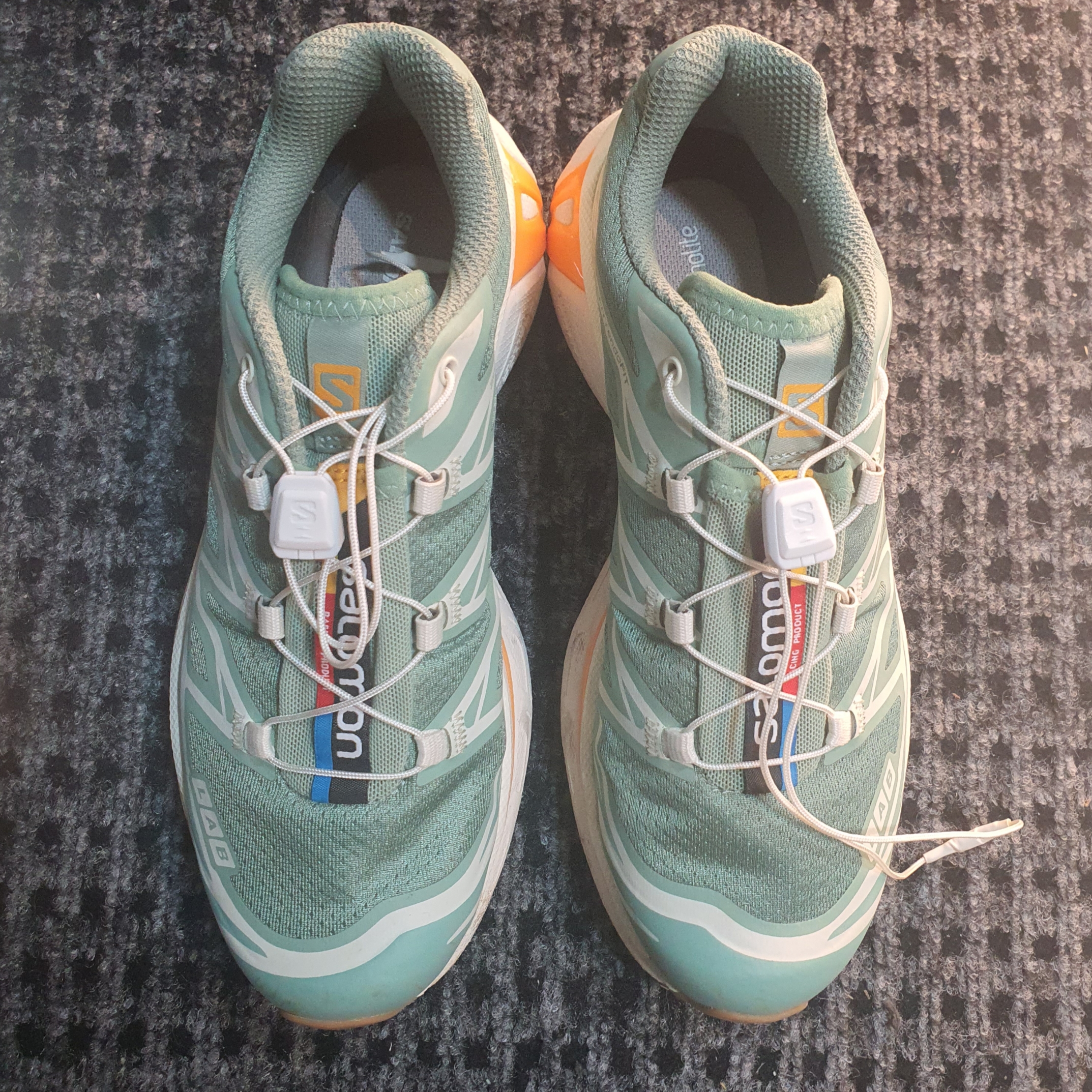 Salomon XT-6 Granite Green Blazing Orange 착용 스타일