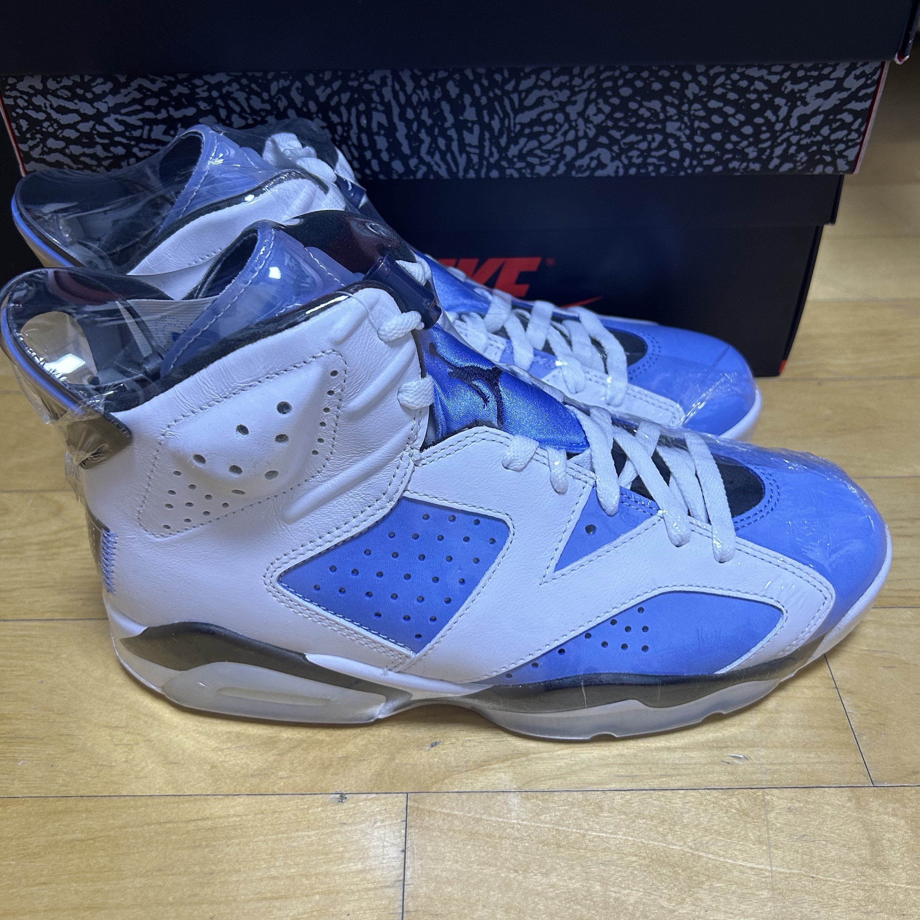 Jordan 6 Retro University Blue 착용 스타일