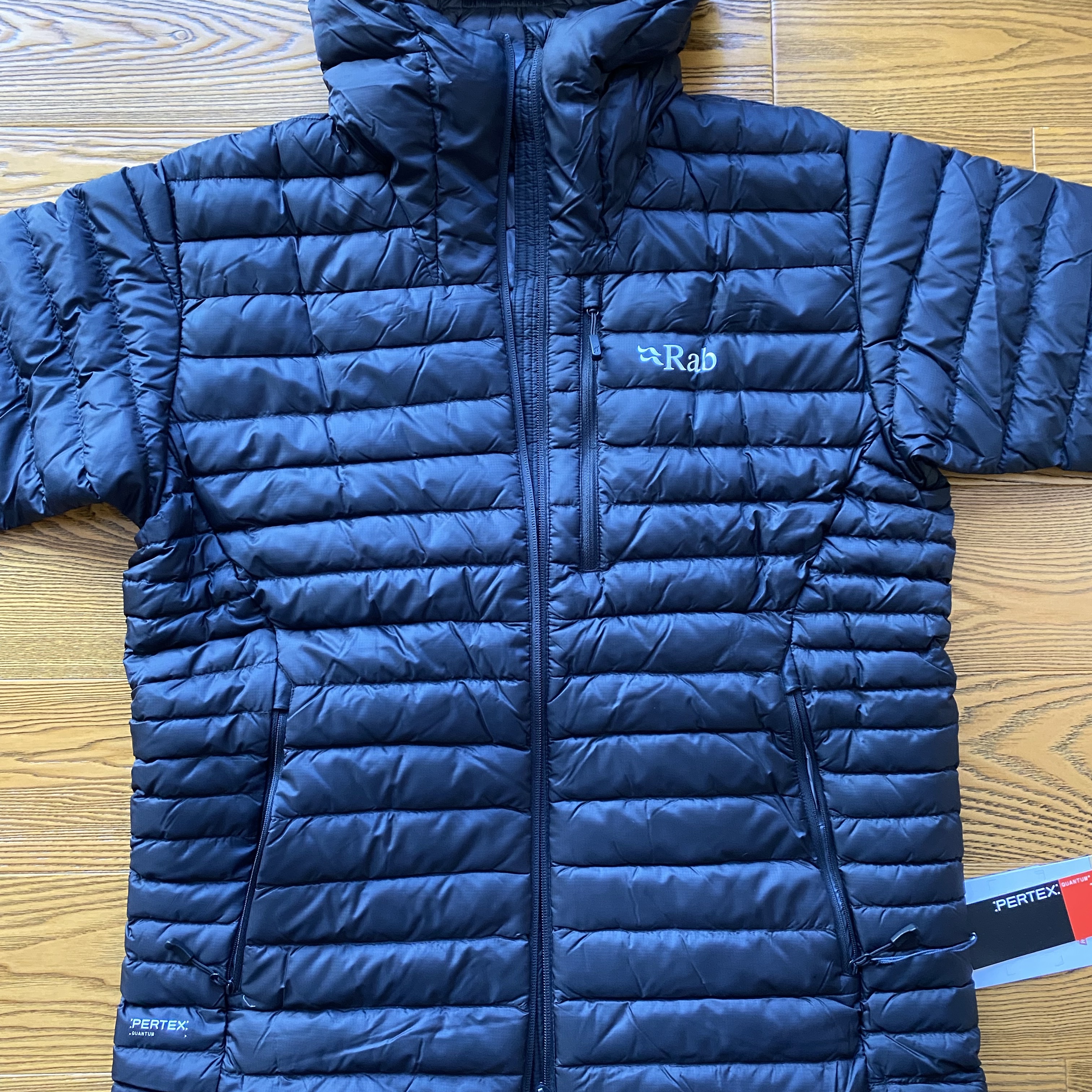 Rab Microlight Alpine Jacket Black 착용 스타일 - 1