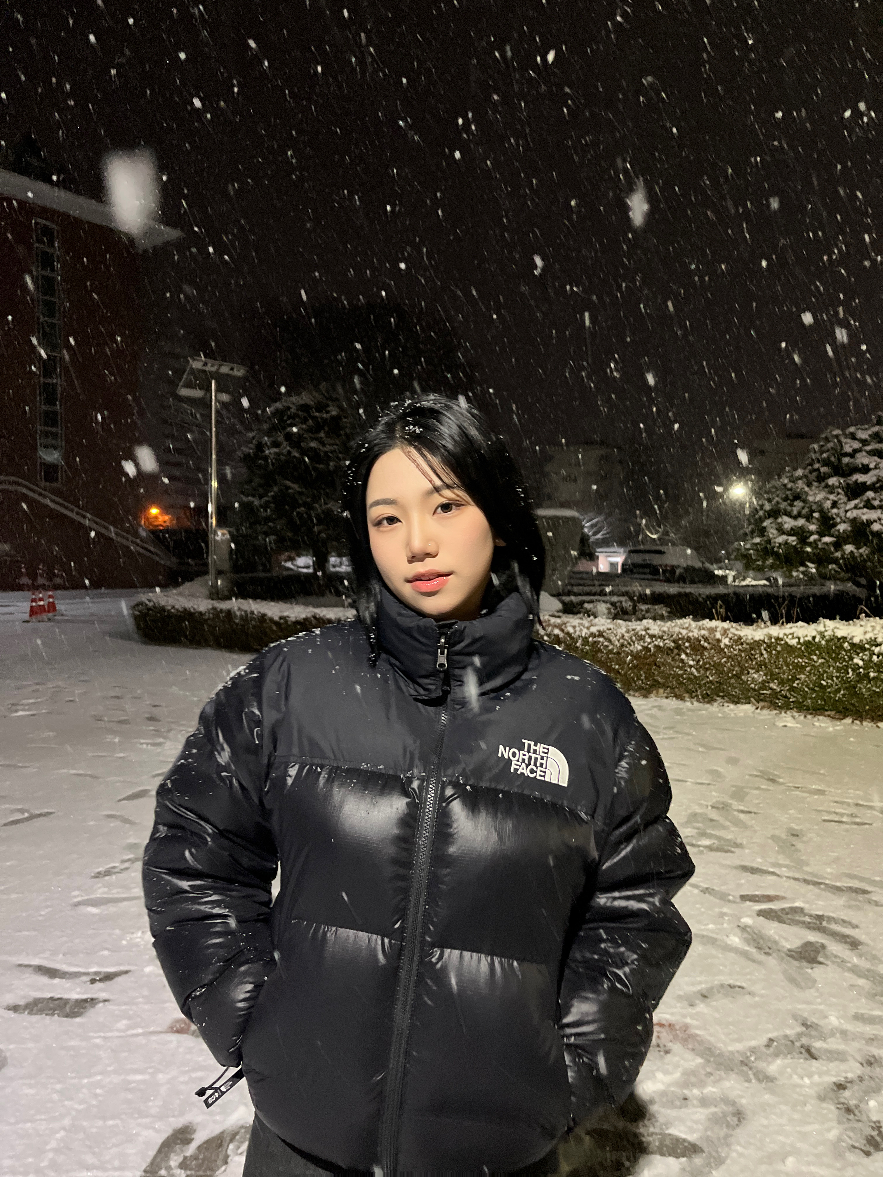 The North Face 1996 Eco Nuptse Jacket Real Black 착용 스타일