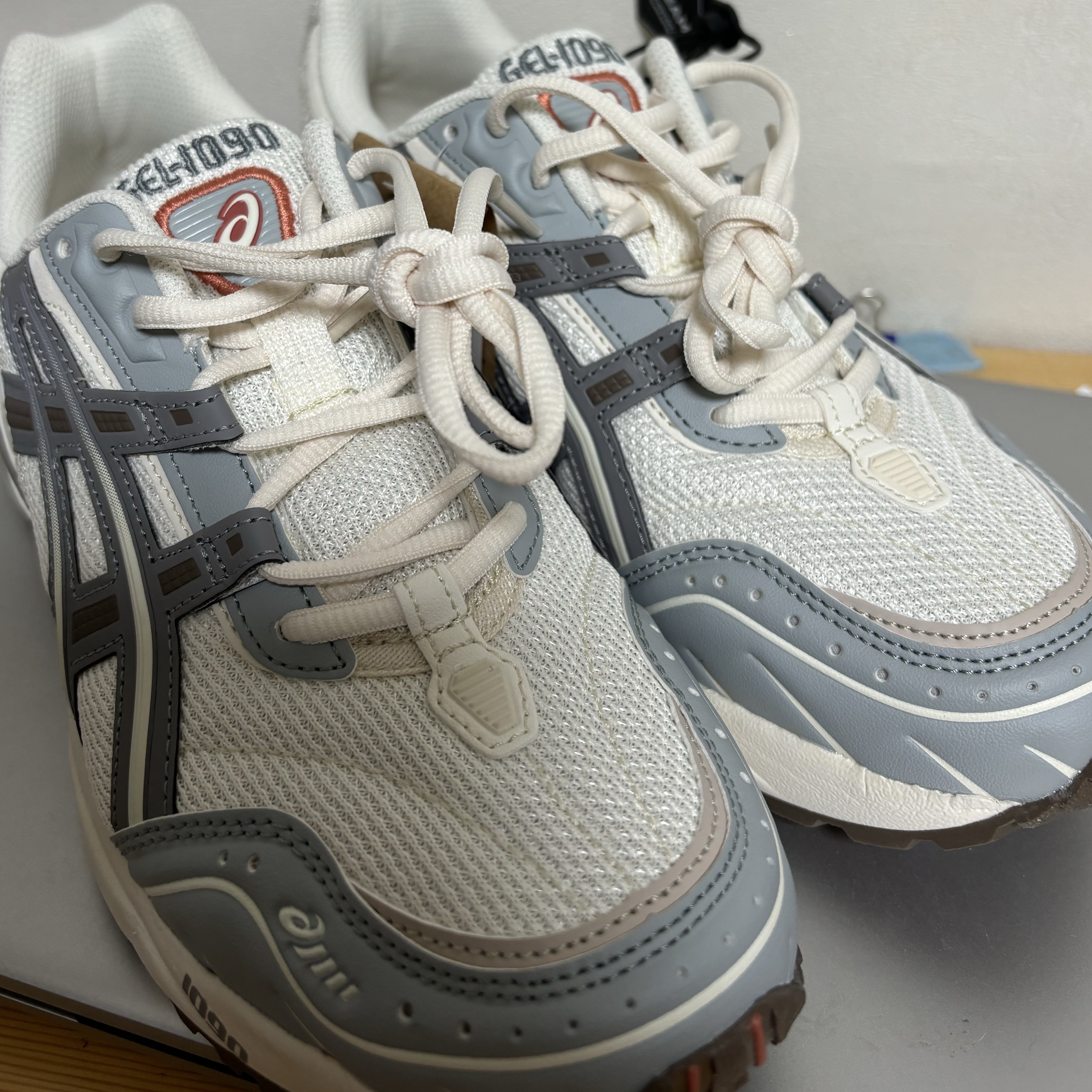 Asics Gel-1090 Blue Grey 착용 스타일