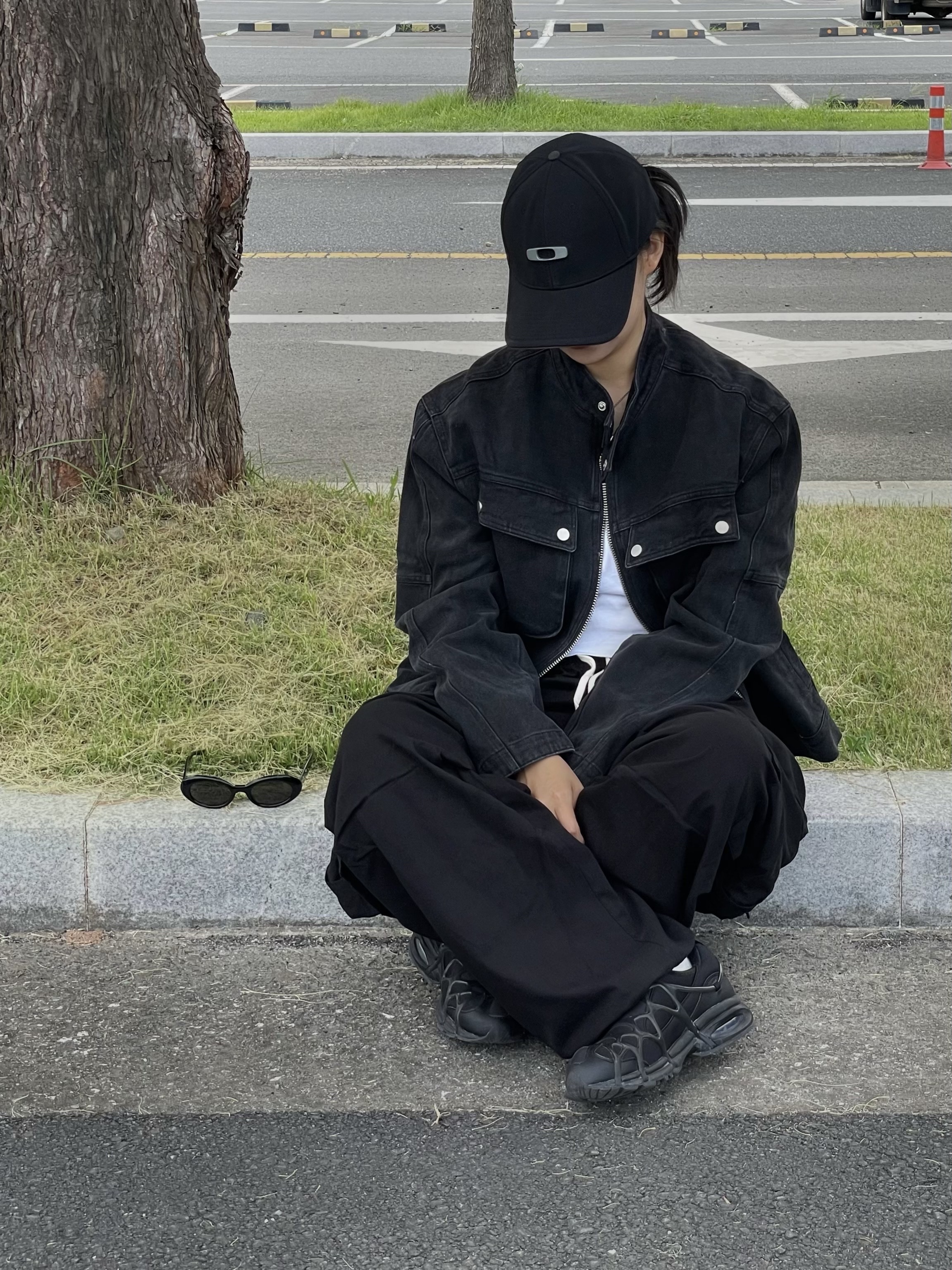 Nike Air Kukini Triple Black, Gentle Monster x Maison Margiela MM005 Black Black 착용 스타일 - 1