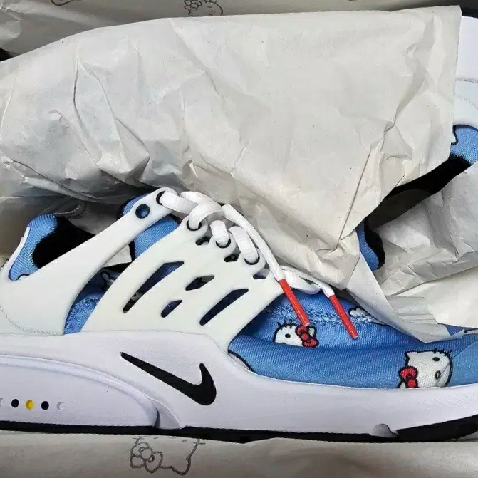 Nike x Hello Kitty Air Presto University Blue 착용 스타일