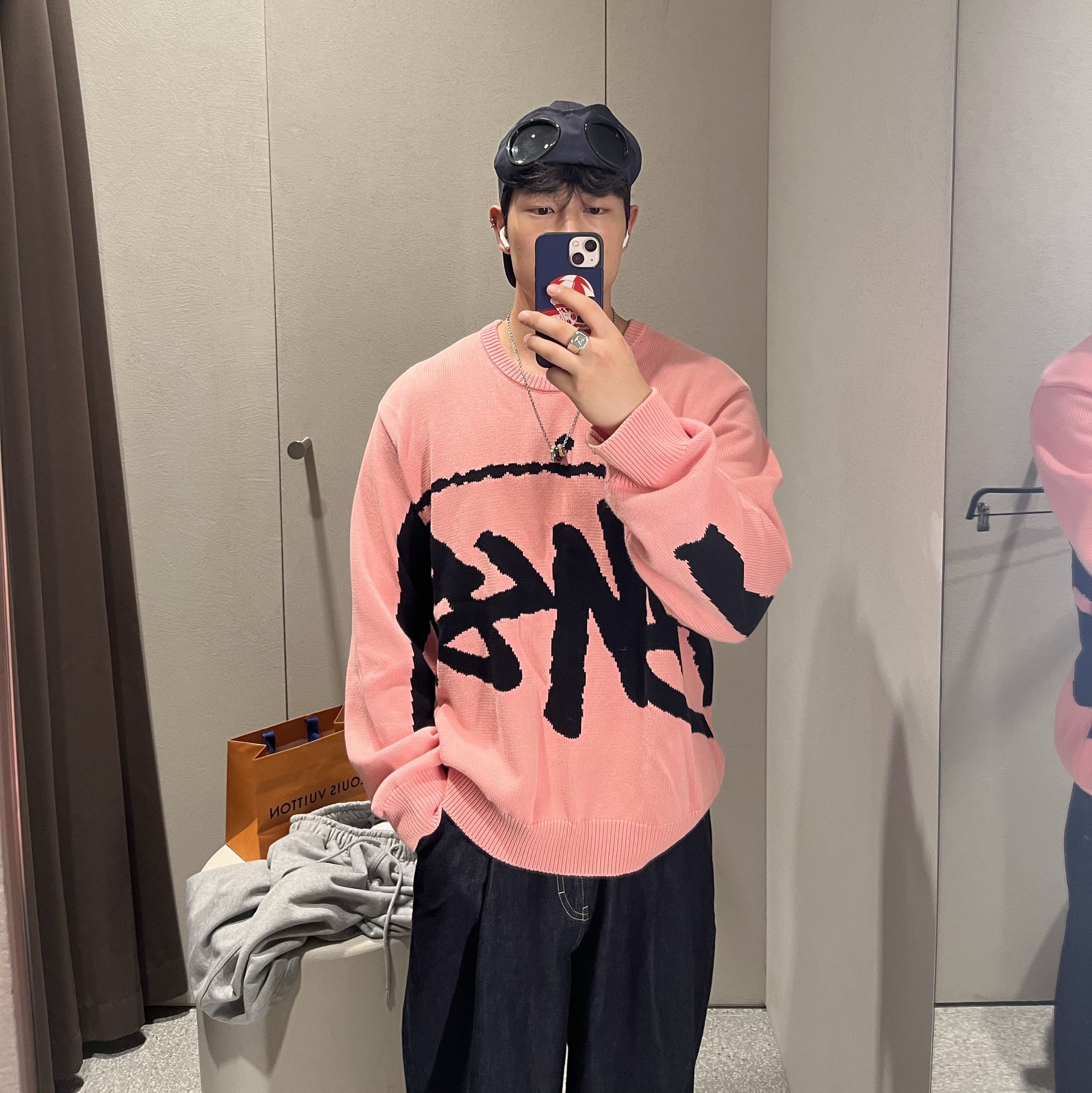 Stussy Stock Sweater Pink, C.P. Company Gabardine Goggle Cap Navy - 22SS 착용 스타일