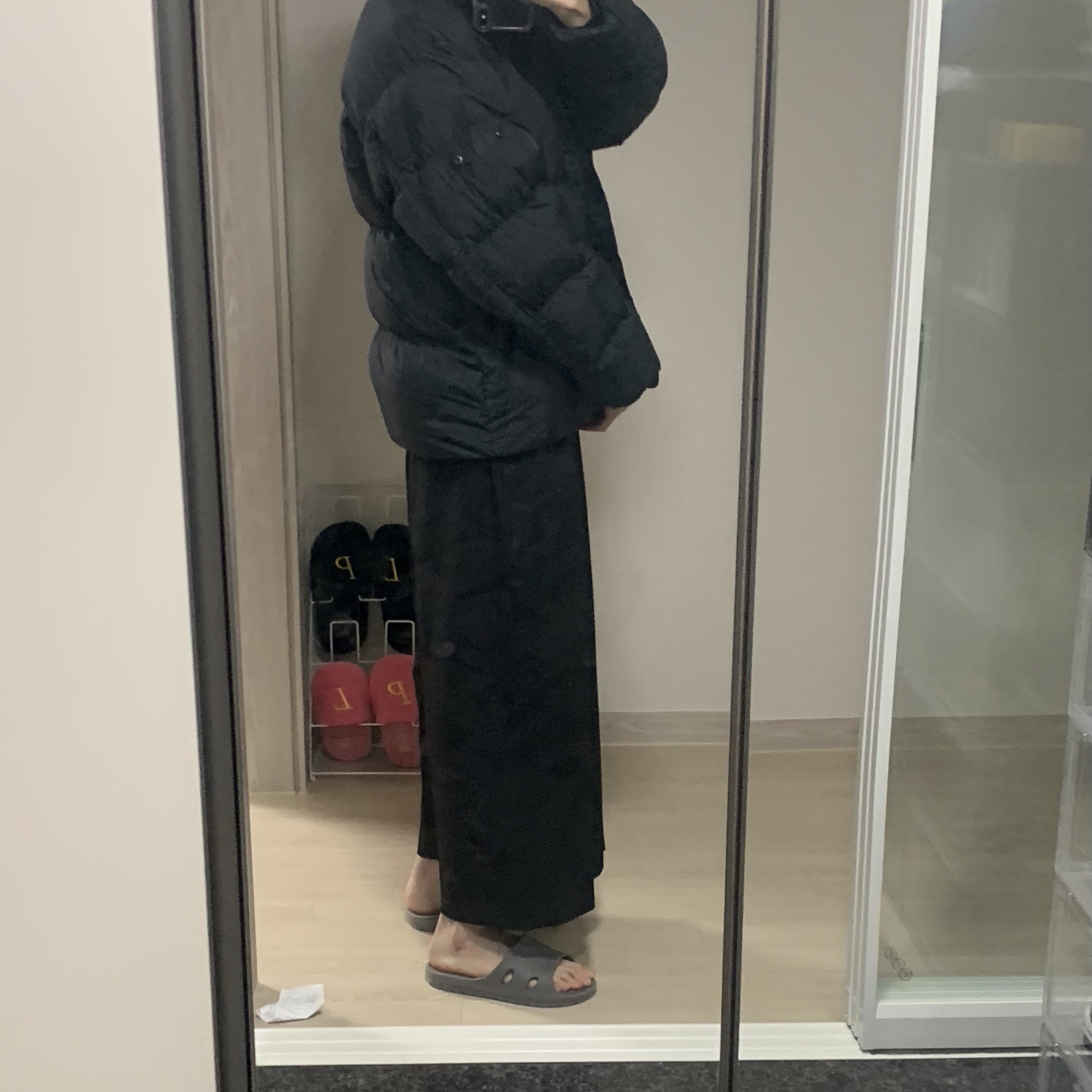 Stone Island 40123 Garment Dyed Crinkle Reps R-NY Down Jacket Black - 24FW 착용 스타일 - 3
