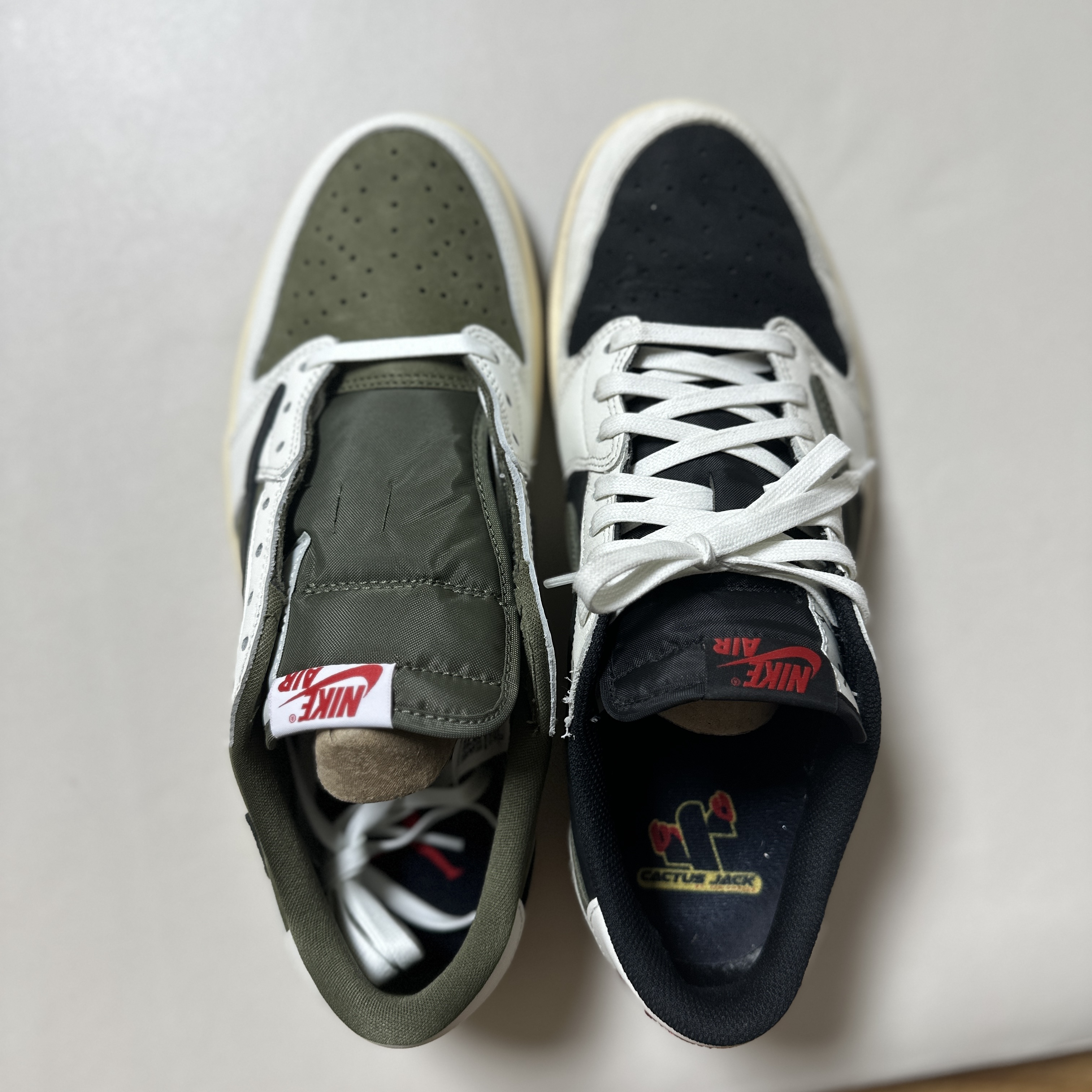 Jordan 1 x Travis Scott Retro Low OG SP Reverse Olive, (W) Jordan 1 x Travis Scott Retro Low OG SP Medium Olive 착용 스타일 - 2