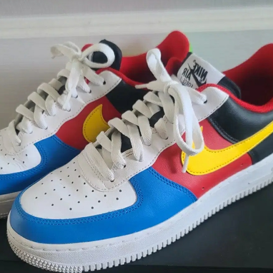 Nike x UNO Air Force 1 '07 QS White Yellow Zest 착용 스타일