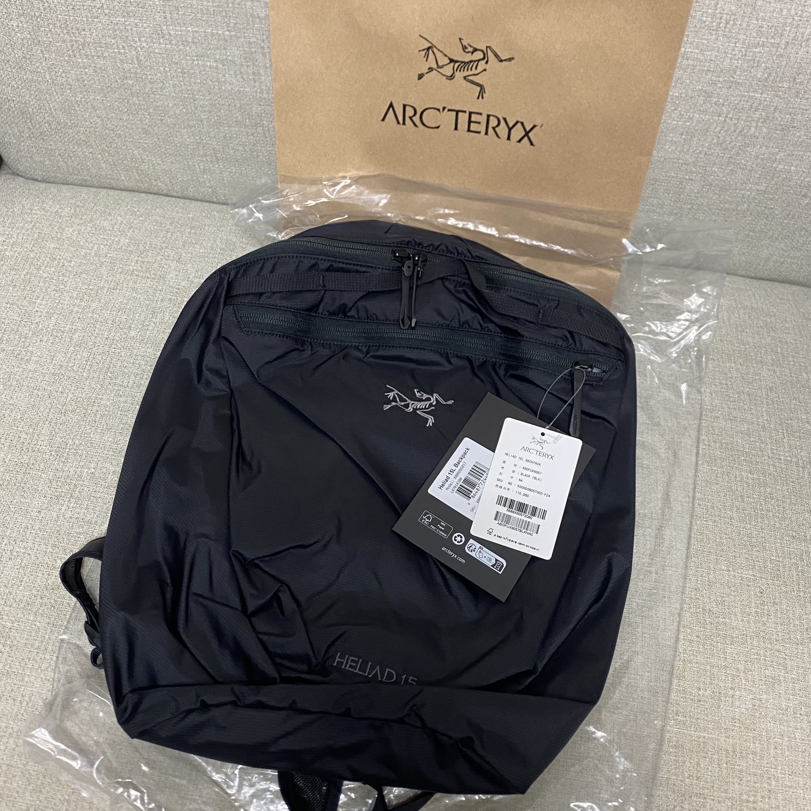 Arc'teryx Heliad 15 Backpack Black 착용 스타일