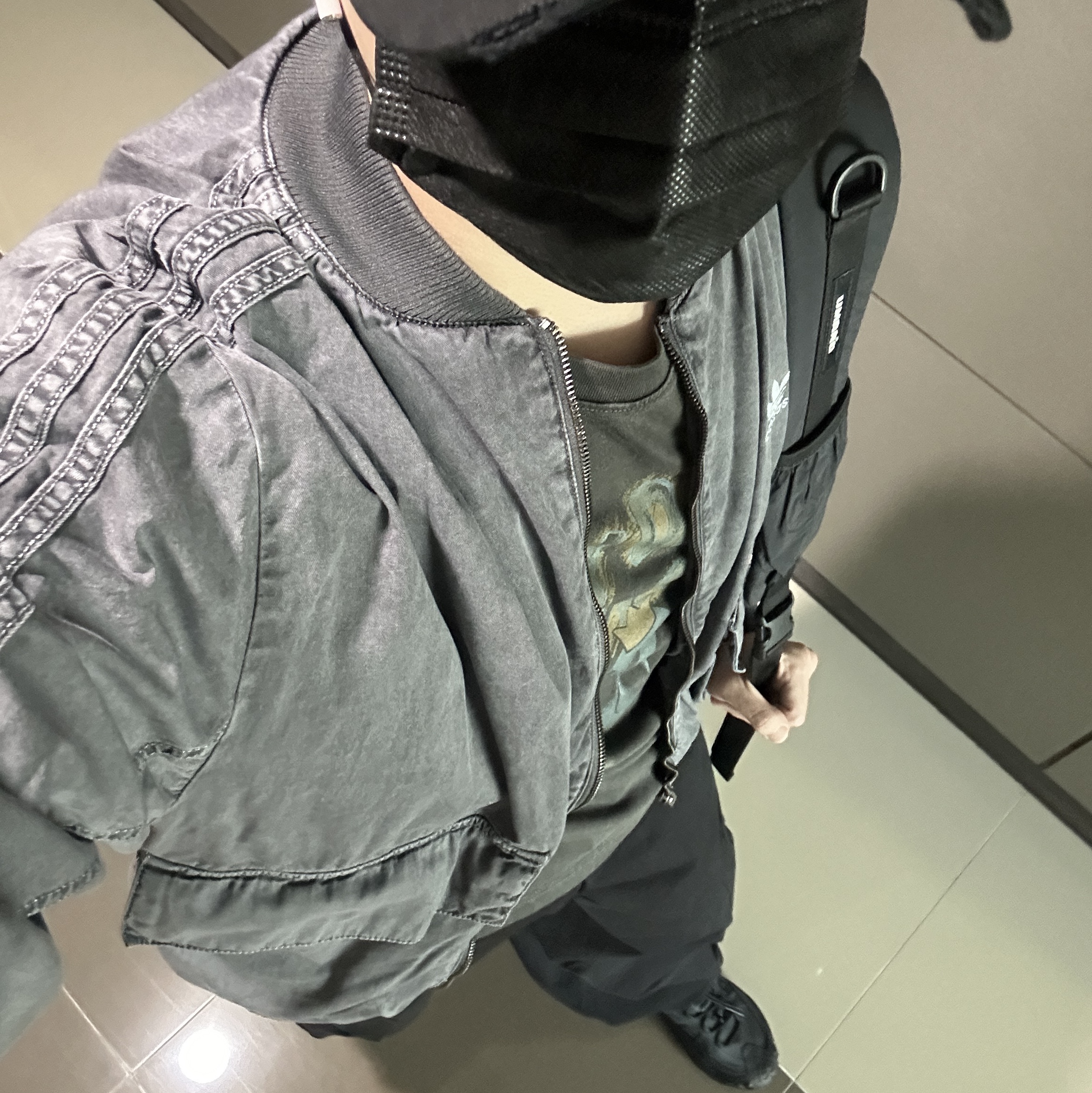 Nike ACG Mountain Fly 2 Low Gore-Tex Black and Dark Smoke Grey, ETCE New Vision Destroyed Washed Cap Black 착용 스타일 - 2
