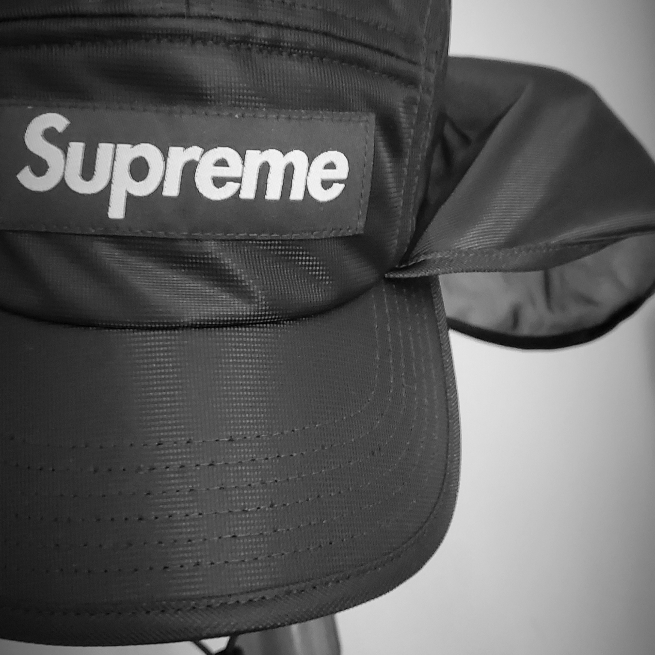 Supreme Mesh Sunshield Camp Cap Black - 24SS 착용 스타일 - 1