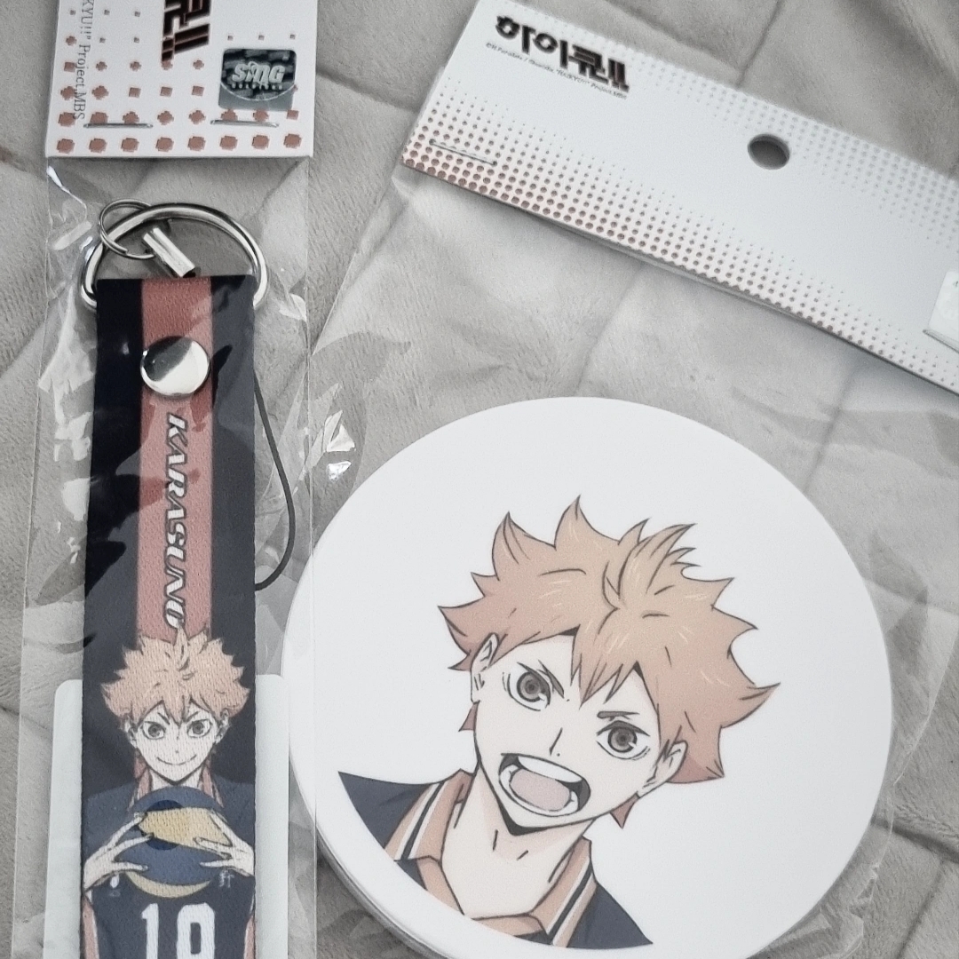 EERST x HAIKYU!! Character Hand Mirror Shoyo 착용 스타일