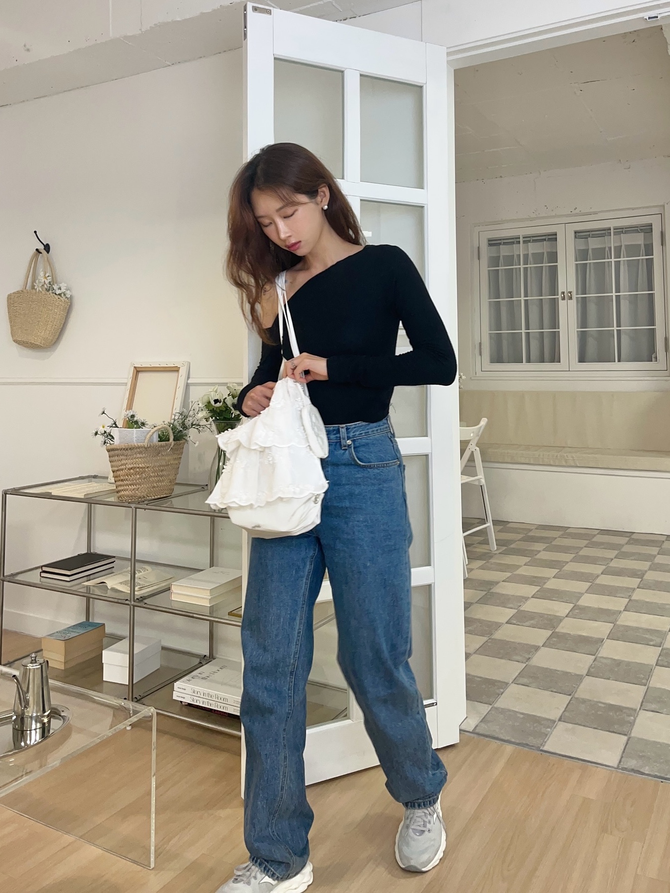 Athe Vanessabruno Prill Flower Backpack And Shoulder Bag White 착용 스타일 - 3
