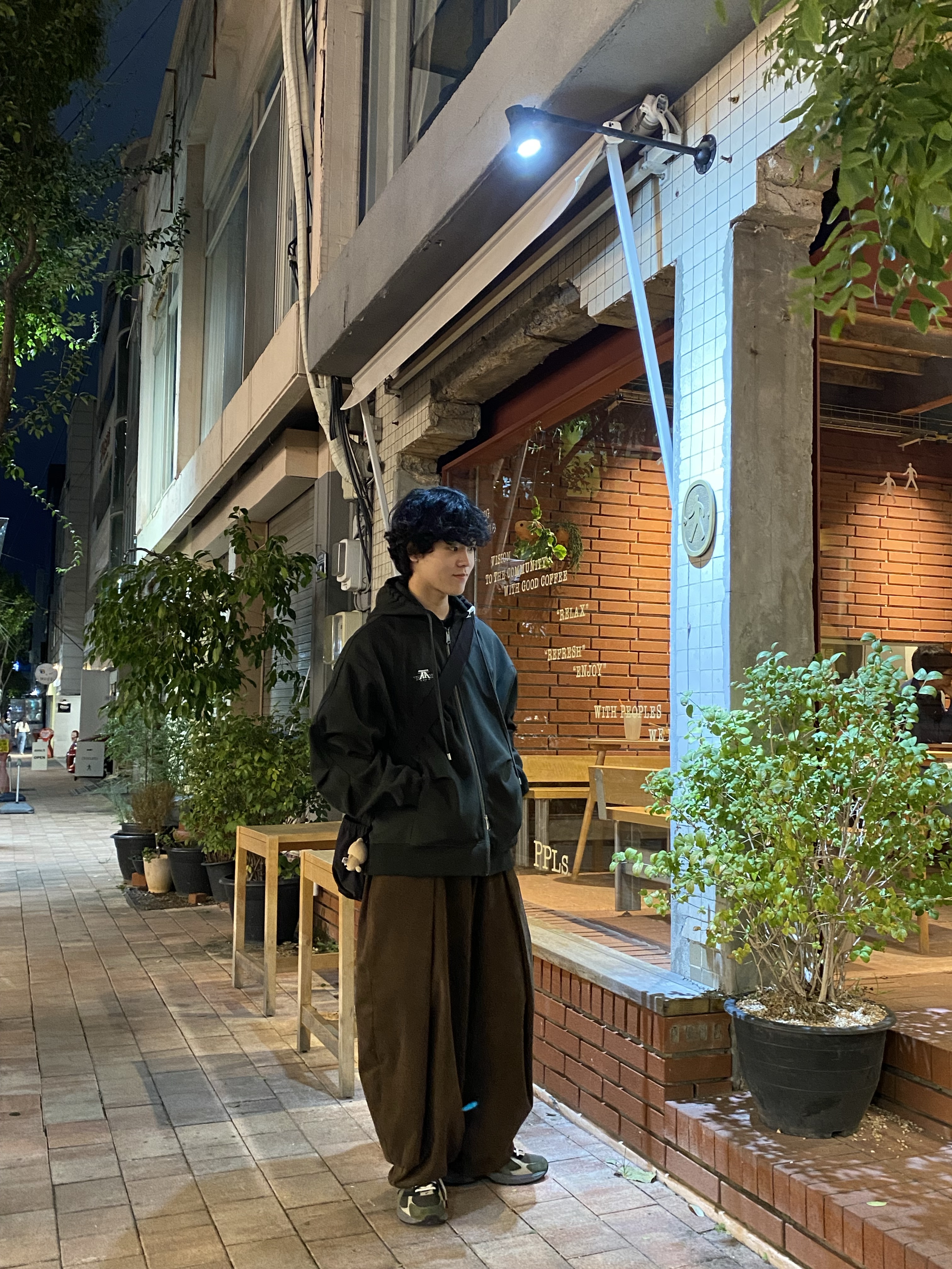 Ader Error Nolc Logo Hoodie Zip-Up Khaki 착용 스타일 - 1