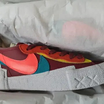 Nike x Sacai x Kaws Blazer Low Team Red 착용 스타일