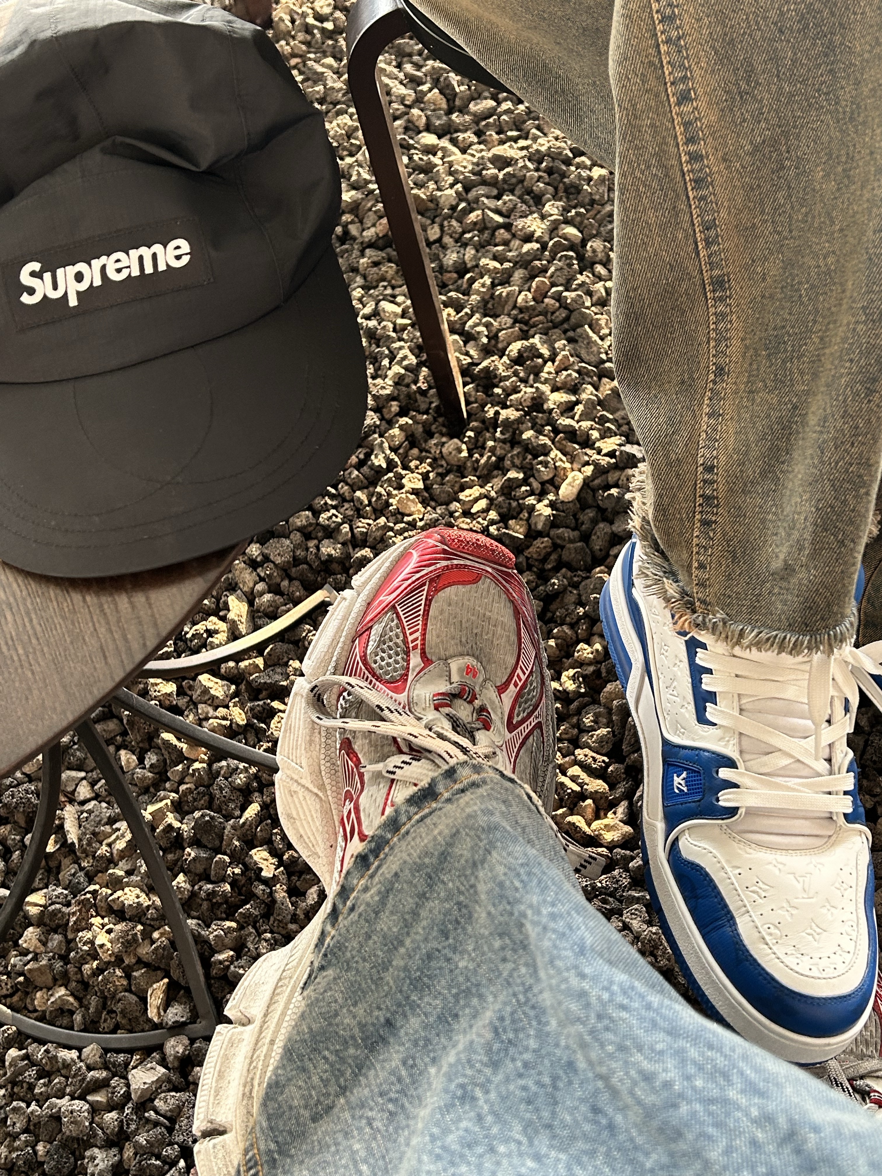Supreme Gore-Tex Paclite Long Bill Camp Cap Black - 23SS, Balenciaga 3XL Sneakers White Red 착용 스타일 - 1