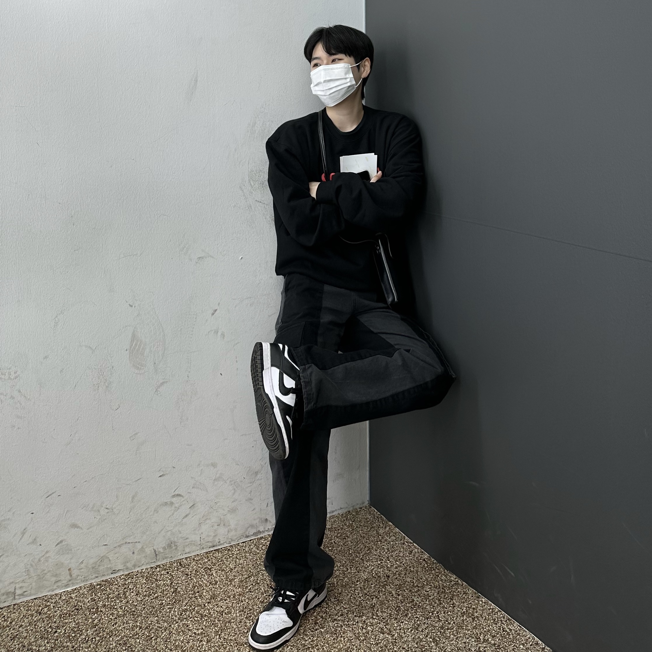 (W) Nike Dunk Low Black 착용 스타일 - 2