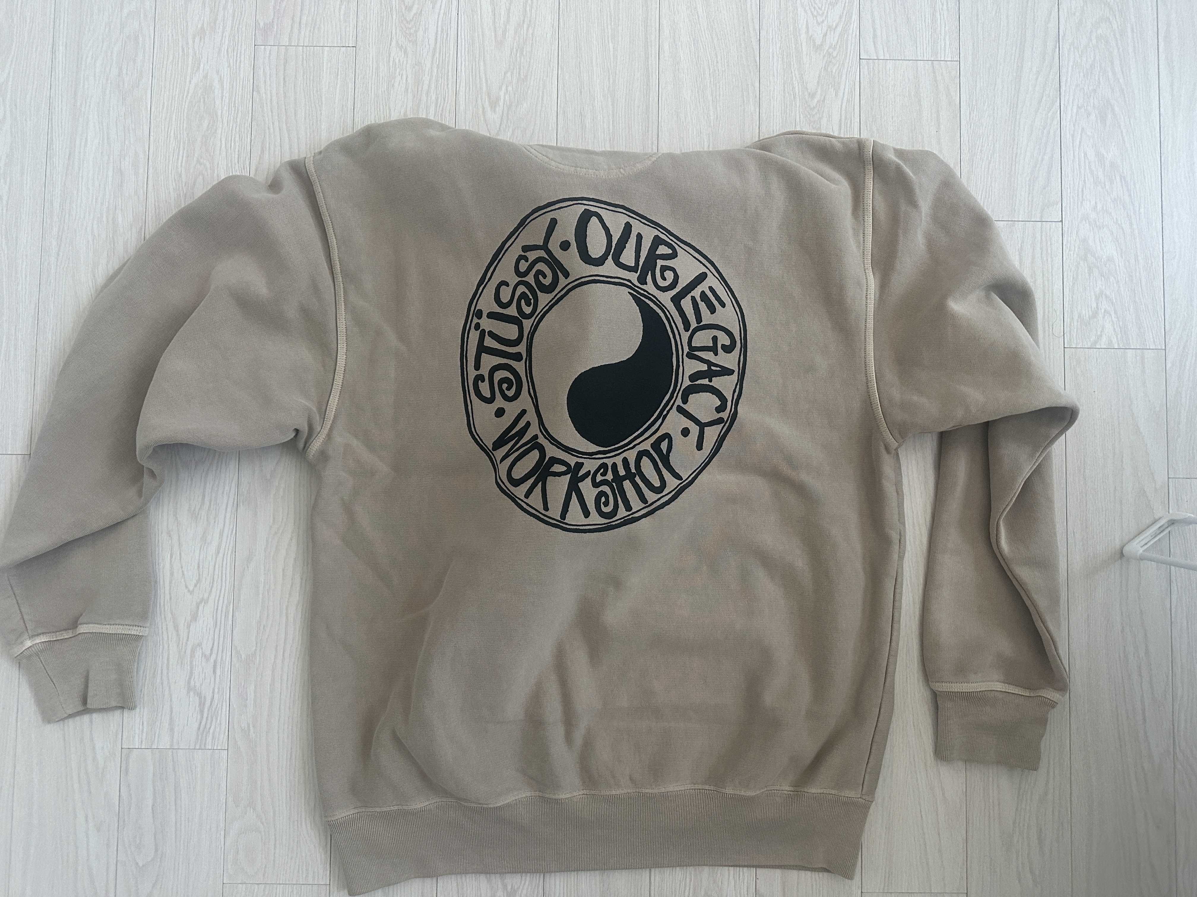 Stussy x Our Legacy Work Shop Pigment Dyed Buana Hoodie Taupe 착용 스타일 - 2