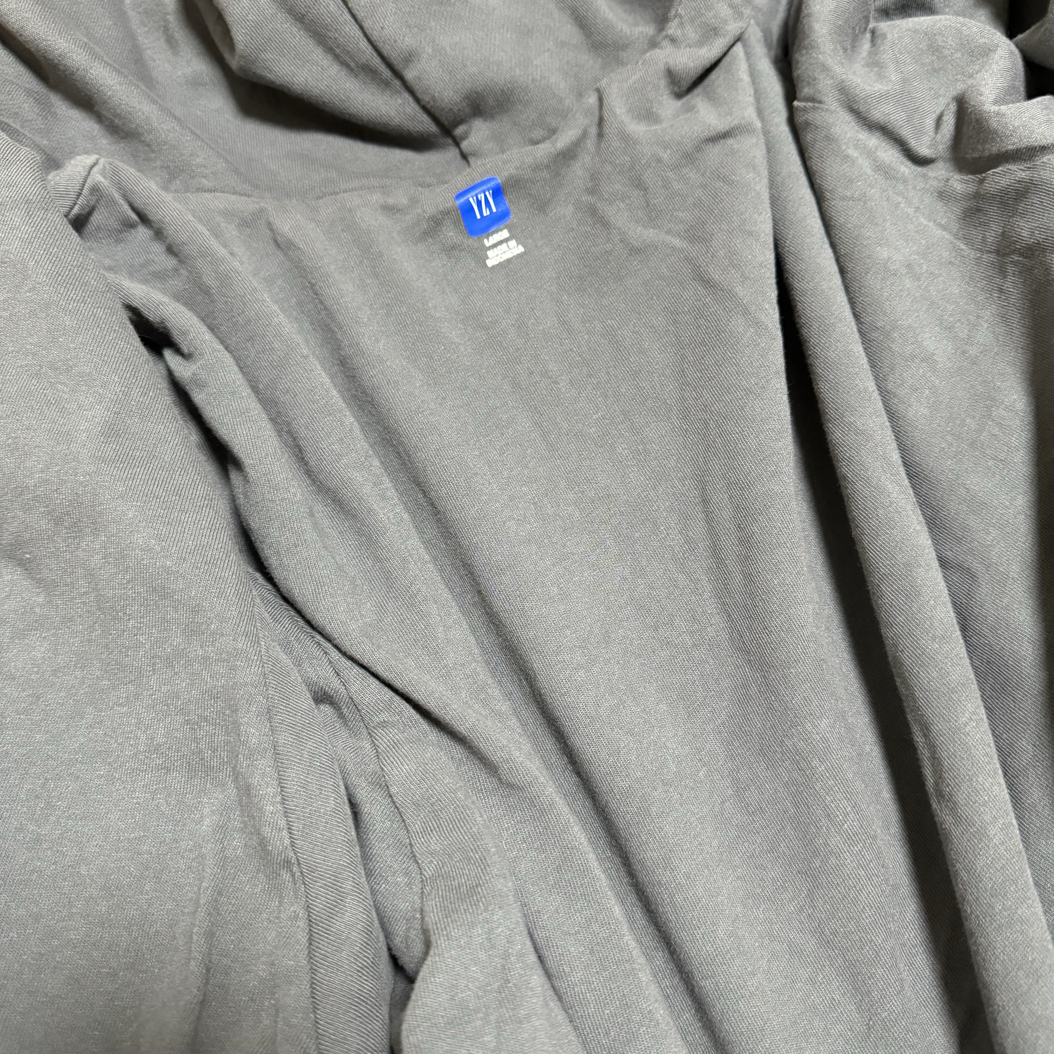Yeezy YZY Zip-Up Hoodie Navy 착용 스타일