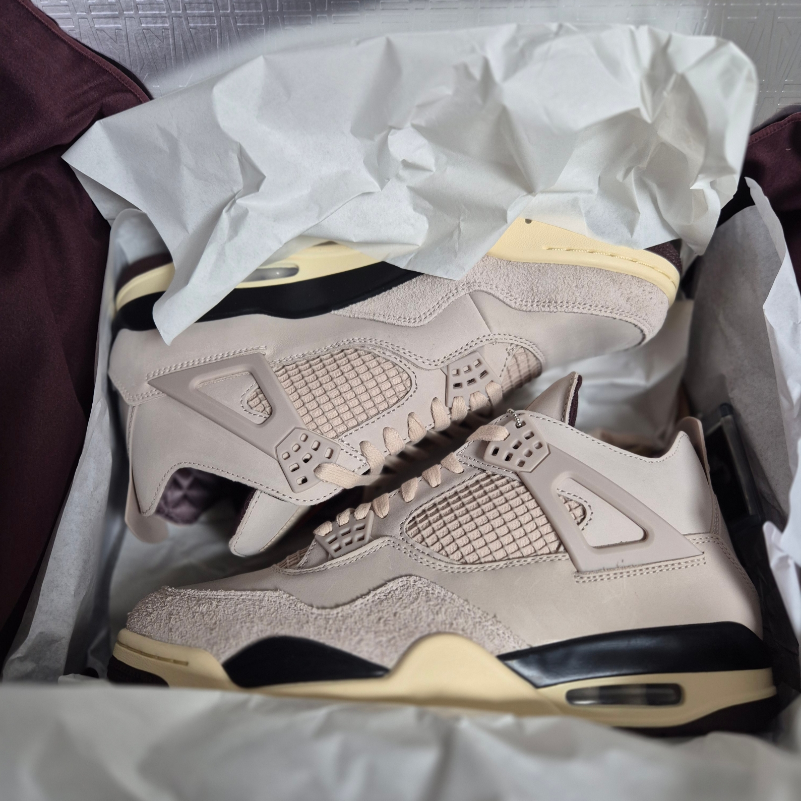 (W) Jordan 4 x A Ma Maniere Retro OG SP W.Y.W.S. 착용 스타일 - 2