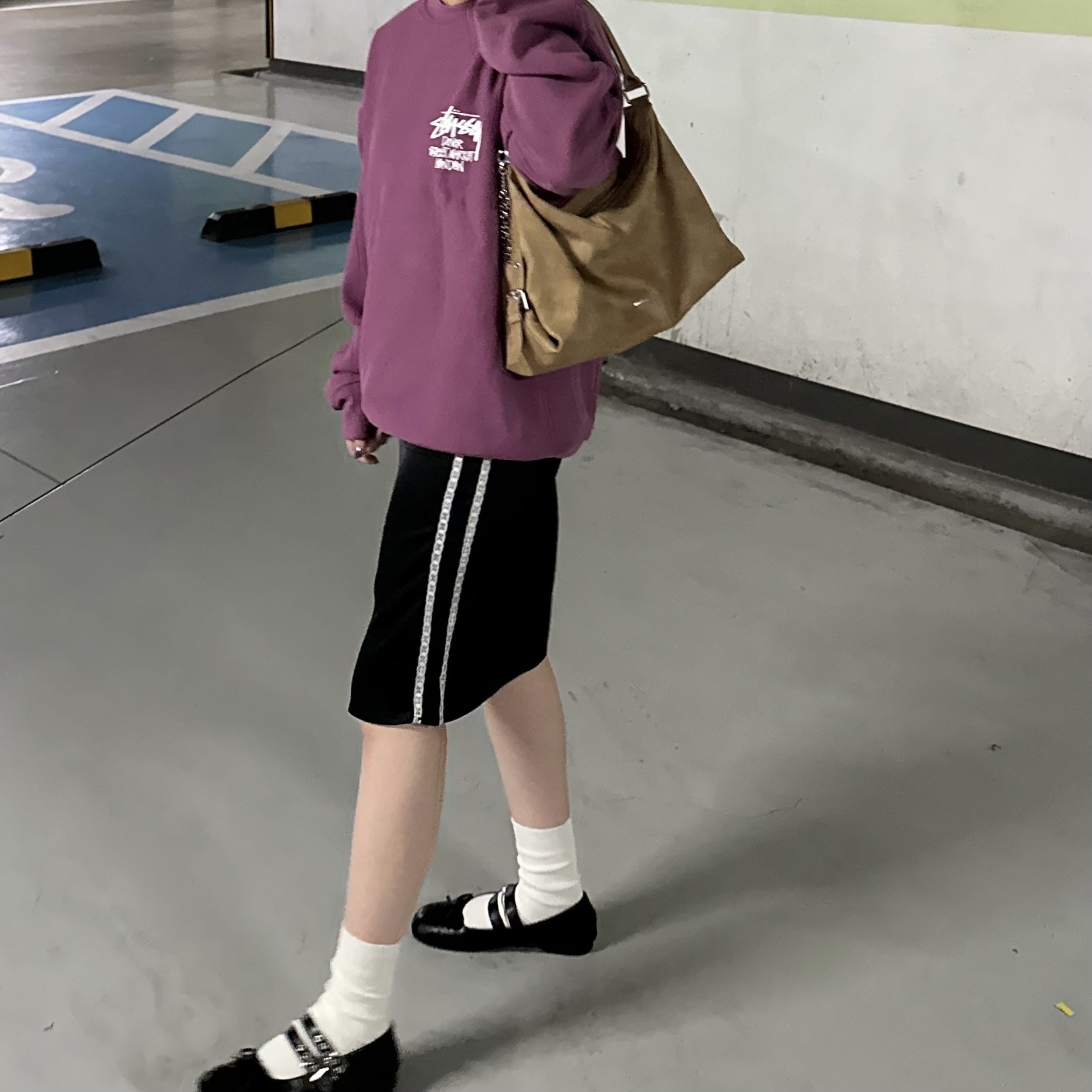 Stussy Stock DSM London Crew Berry 2024, Stussy Basic Stussy Crew Berry 2024 착용 스타일 - 5