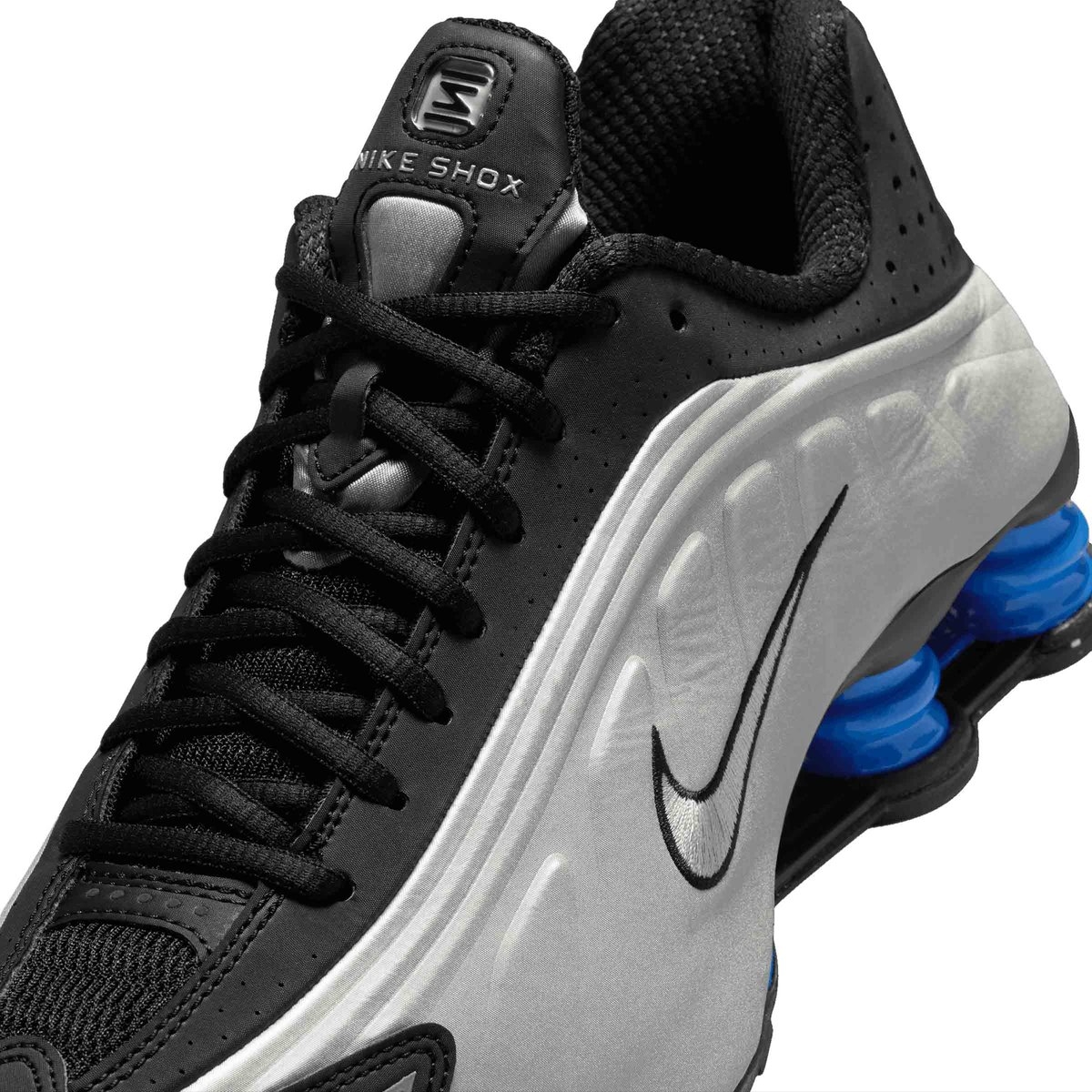 (W) Nike Shox R4 Metallic Silver and Black 착용 스타일