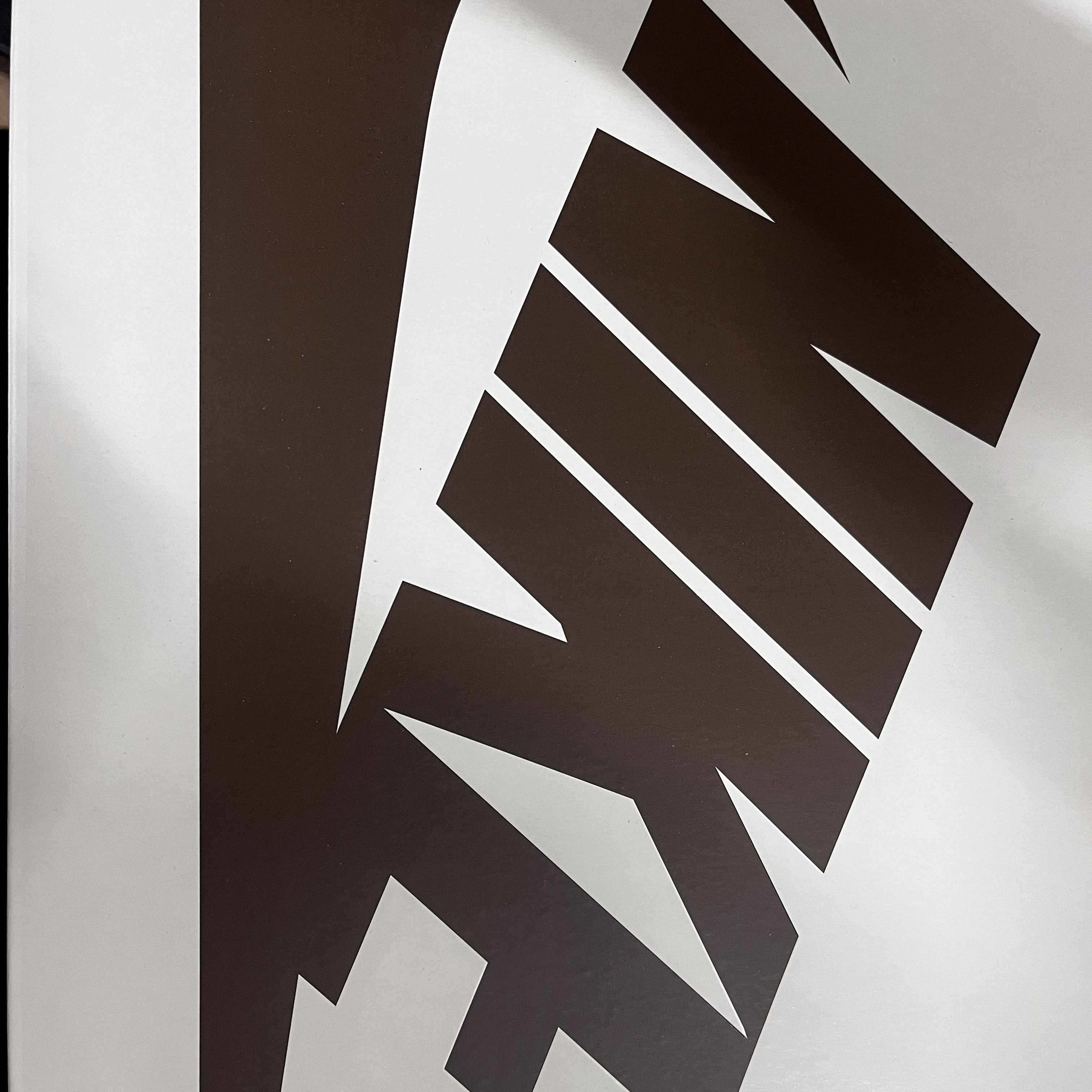 Jordan 1 x Travis Scott Retro Low OG SP Reverse Olive, The North Face Quantum Nuptse RDS Down Jacket Silver Gray 착용 스타일 - 4