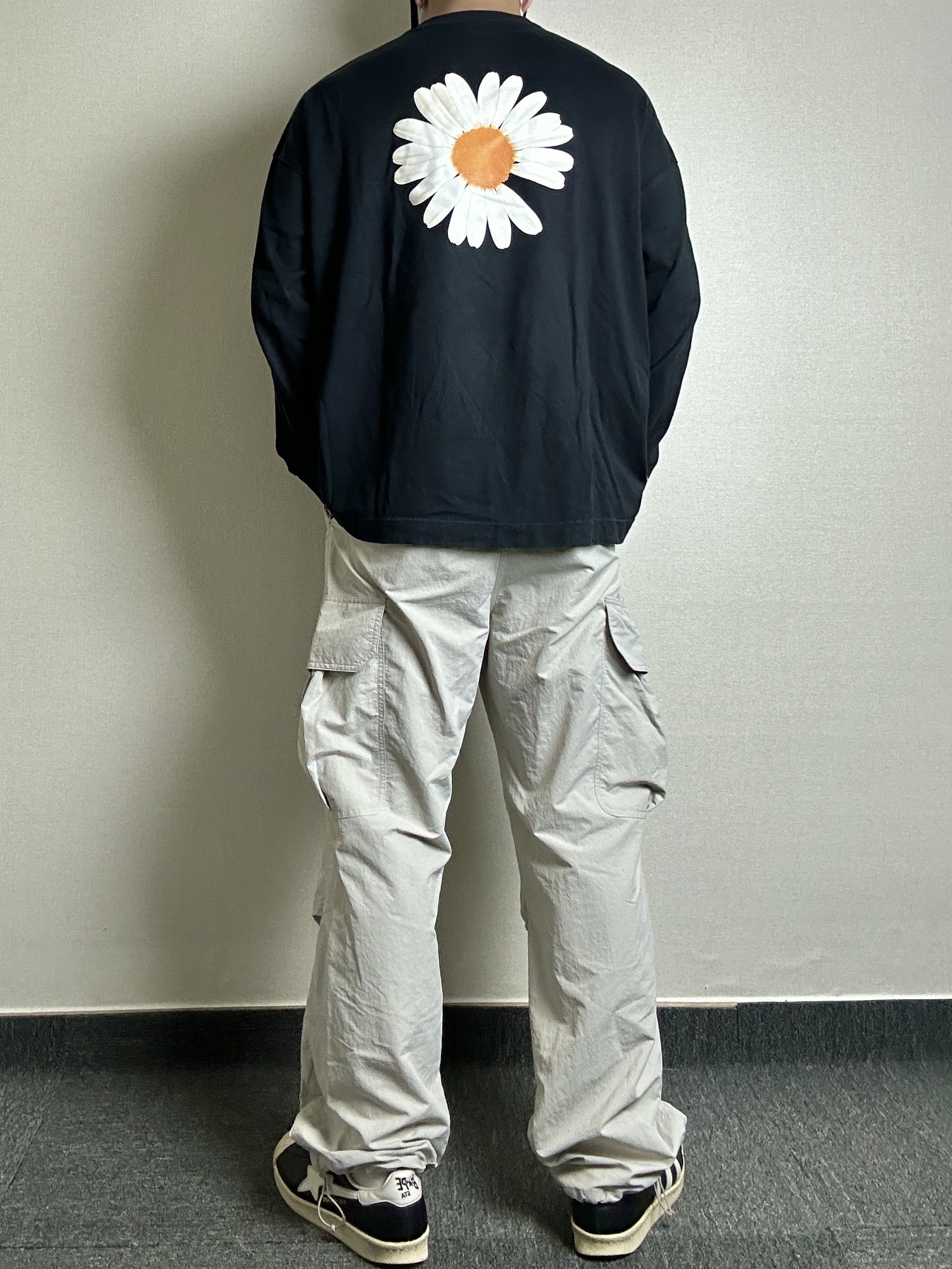 Nike x Peaceminusone LS T-Shirt Black (DR0098-010), Adidas x BAPE Superstar 80s Core Black Off White 착용 스타일 - 3