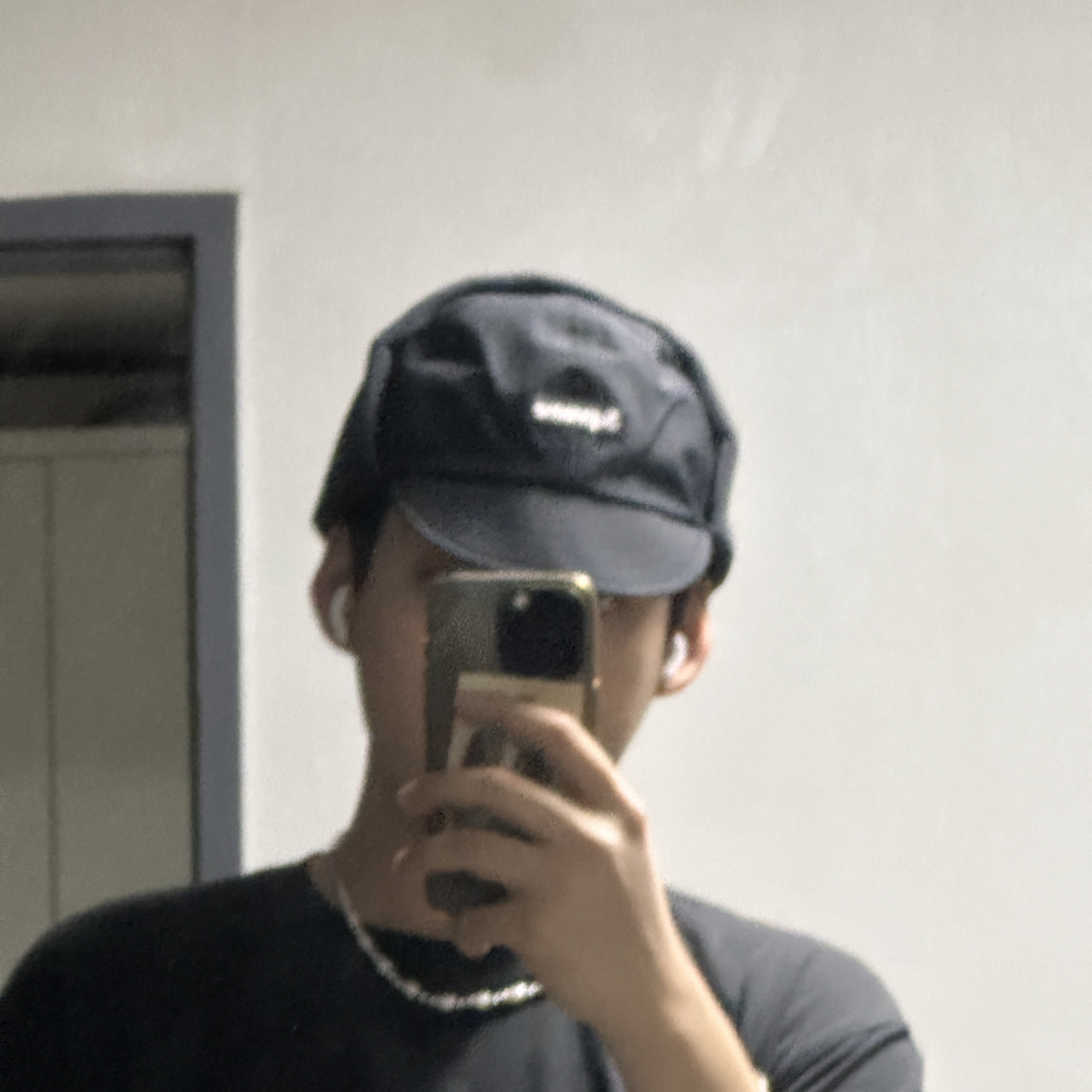Supreme Gore-Tex Earflap Cap Black - 23FW 착용 스타일 - 3