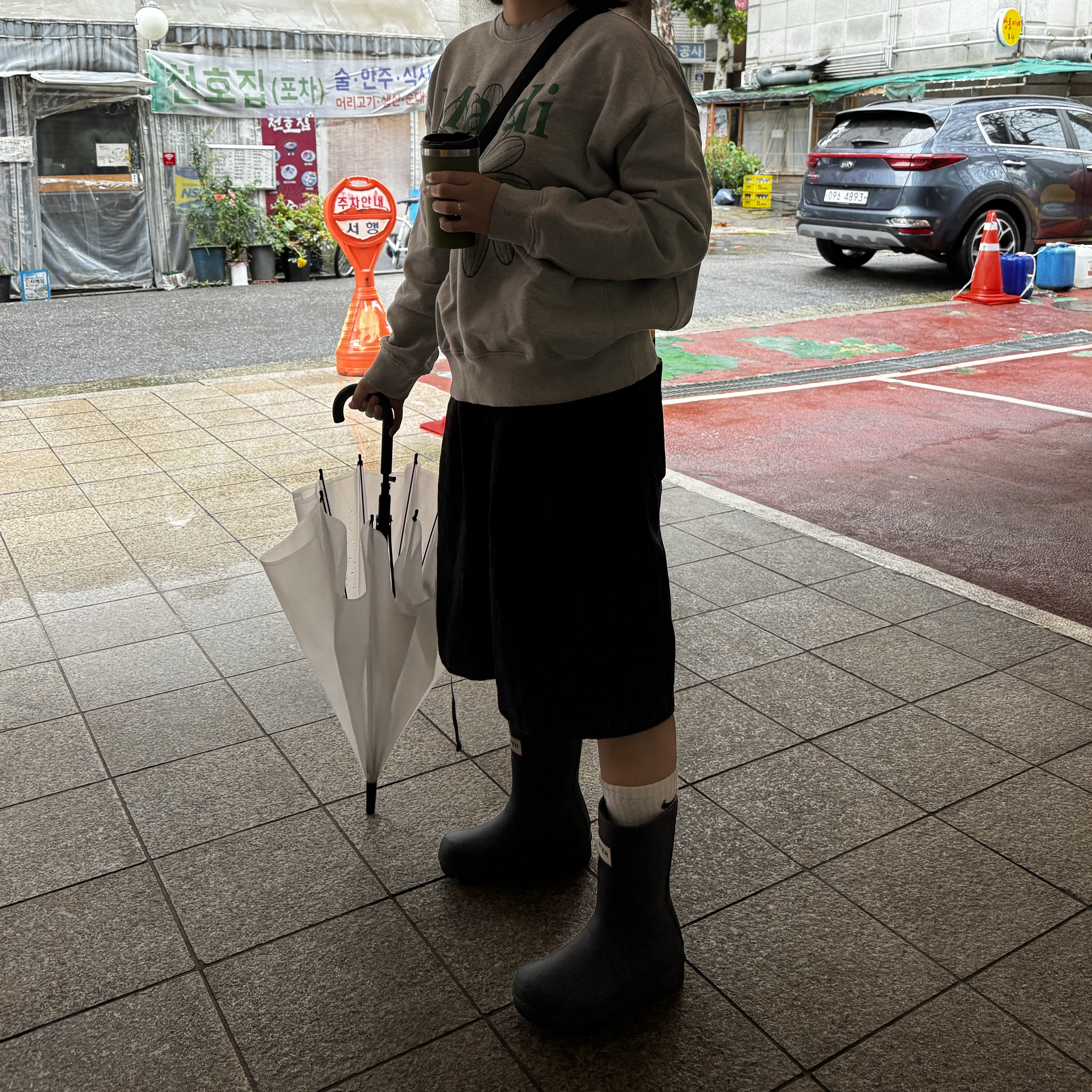 Hunter Original 2.0 Short Rain Boots Black 착용 스타일