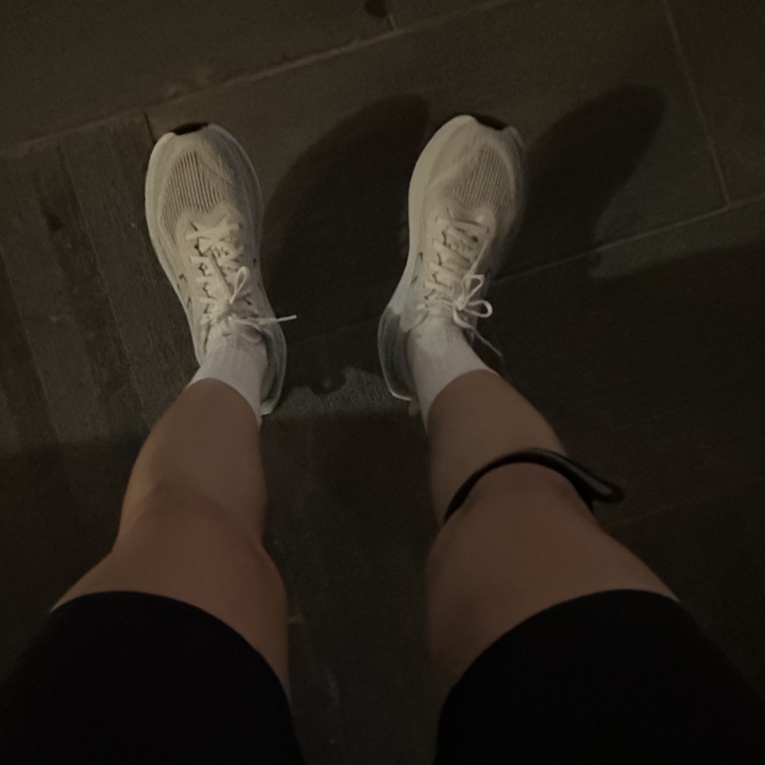 Asics Superblast 2 White Cool Grey 착용 스타일