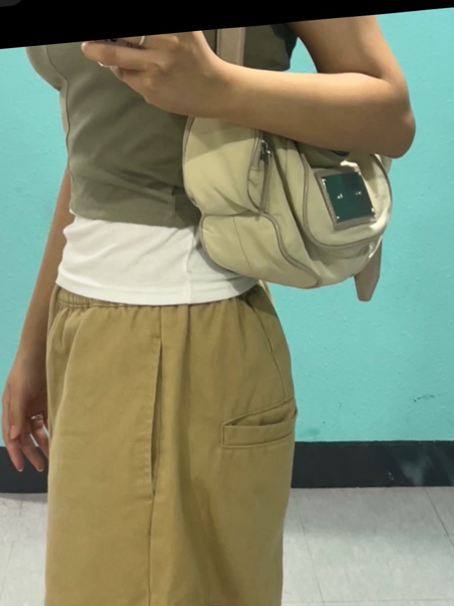 Matin Kim Madeleine Round Bag Light Beige, (W) Keen Jasper Sneakers Brindle 착용 스타일 - 1