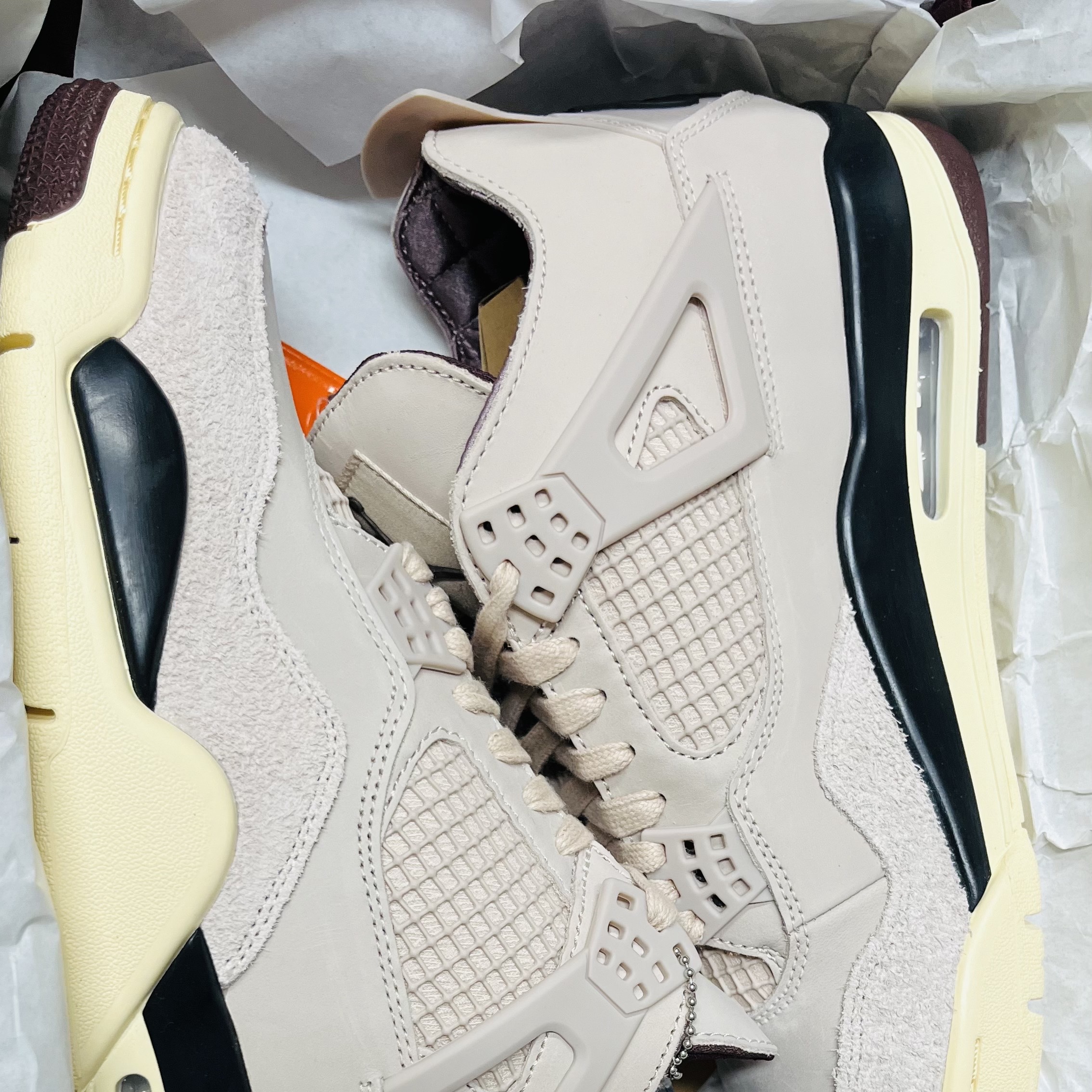 (W) Jordan 4 x A Ma Maniere Retro OG SP W.Y.W.S. 착용 스타일 - 3