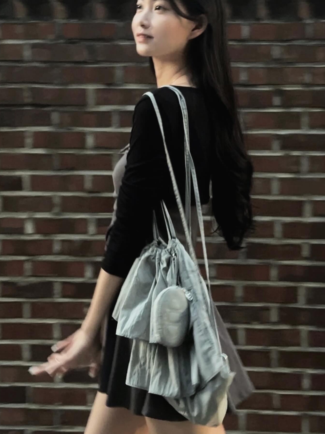 Athe Vanessabruno Prill Backpack And Shoulder Bag Gray 착용 스타일 - 3