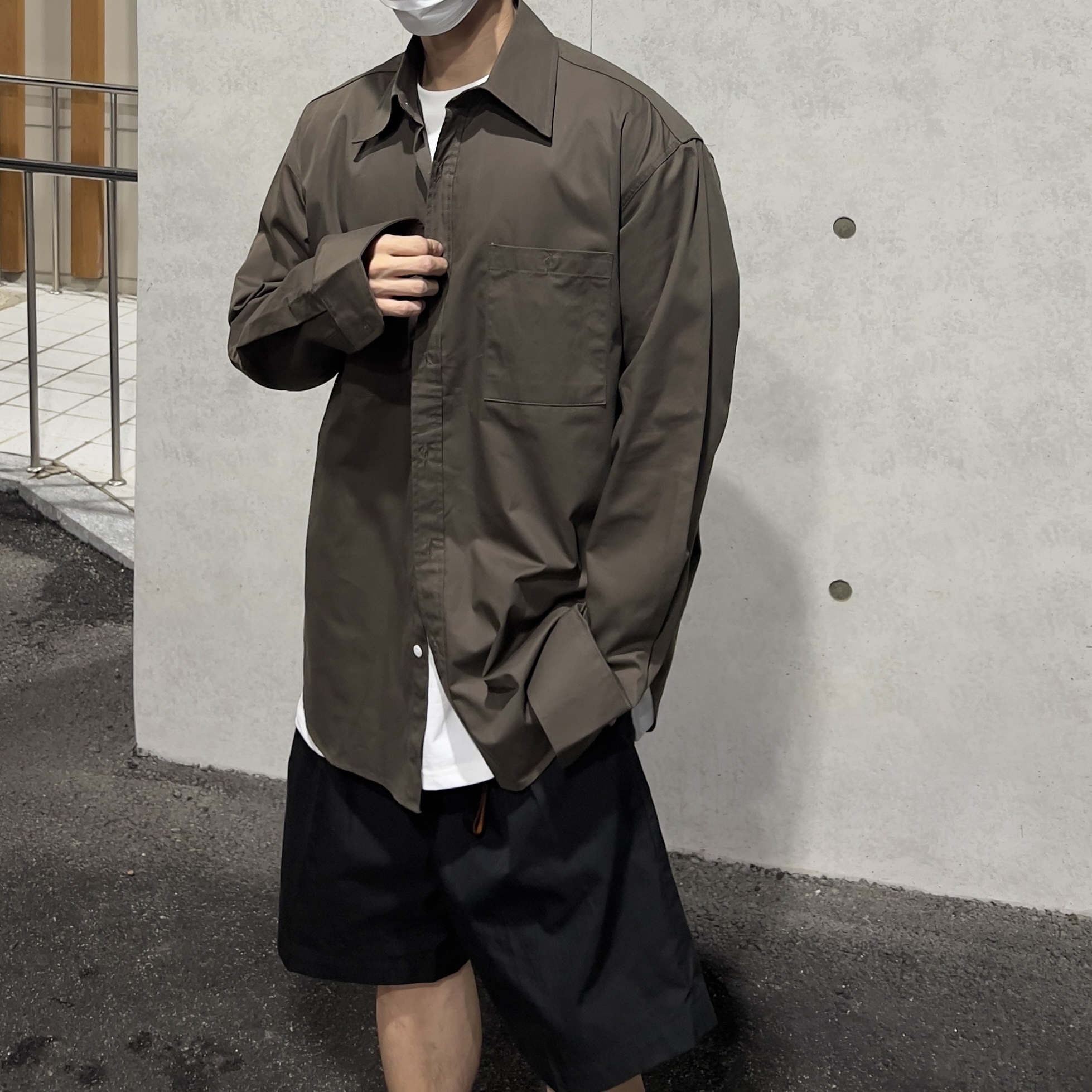 Oakley Factory Team x Brain Dead Flesh Sandal Iron Brown Grey, Oakley Factory Team x Brain Dead Flesh Sage Sand 착용 스타일 - 6