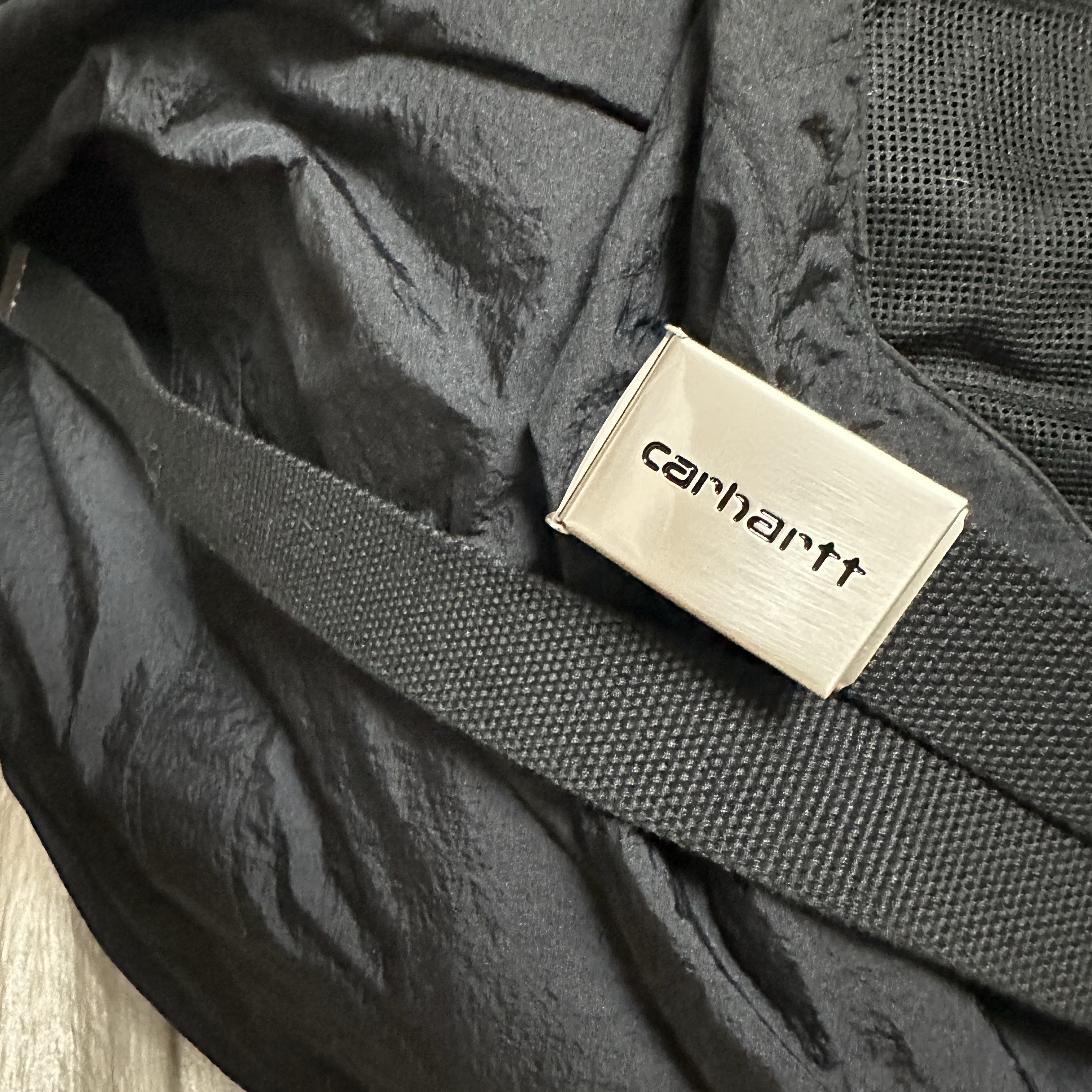 Carhartt WIP Clip Belt Chrome Black 착용 스타일