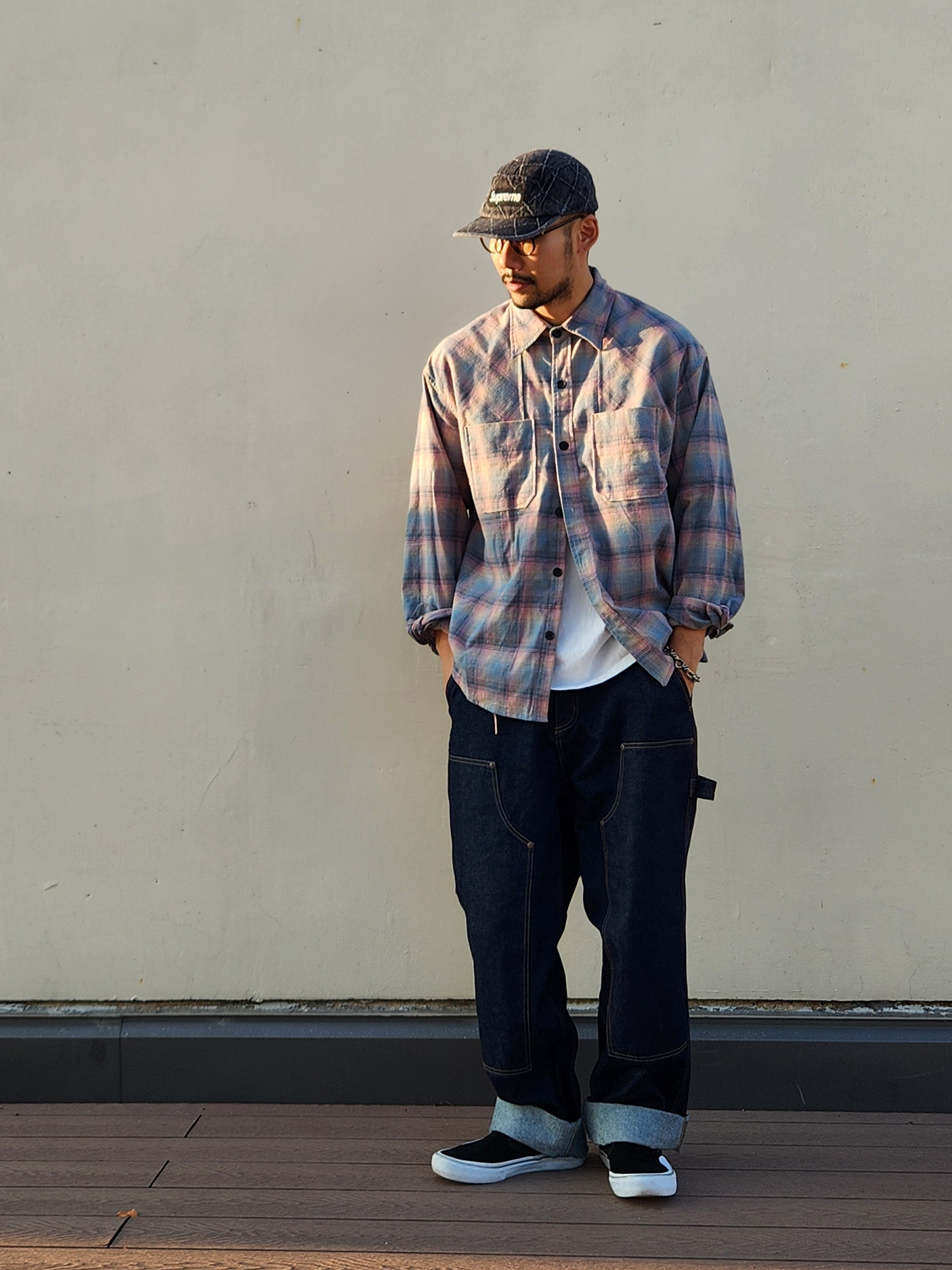 Supreme Punched Denim Camp Cap Black - 23FW, Vans Classic Slip-On Black 착용 스타일 - 2
