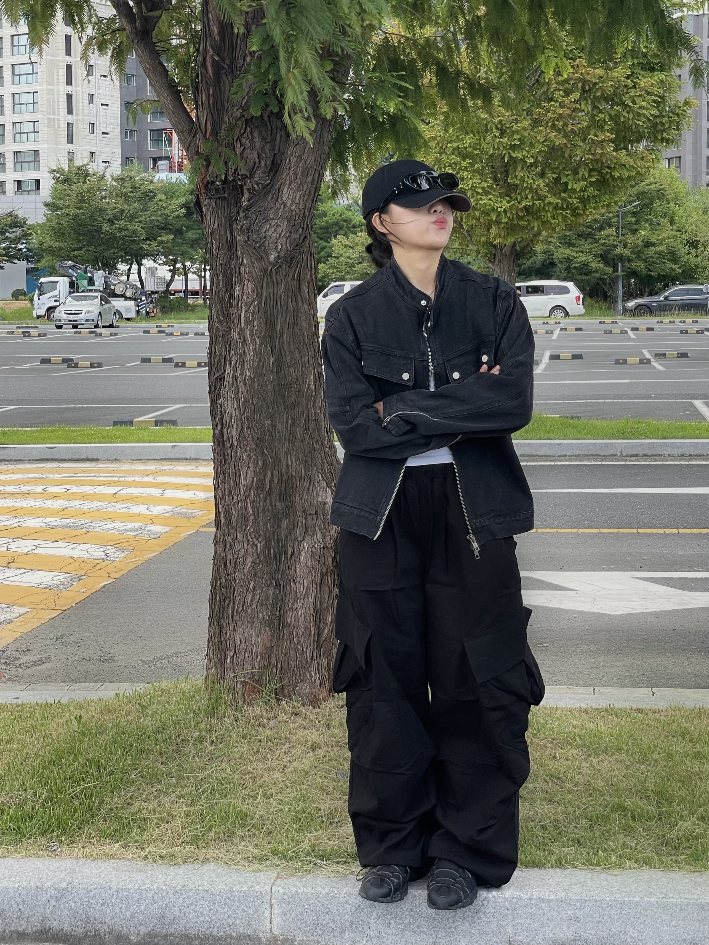 Nike Air Kukini Triple Black, Gentle Monster x Maison Margiela MM005 Black Black 착용 스타일 - 4